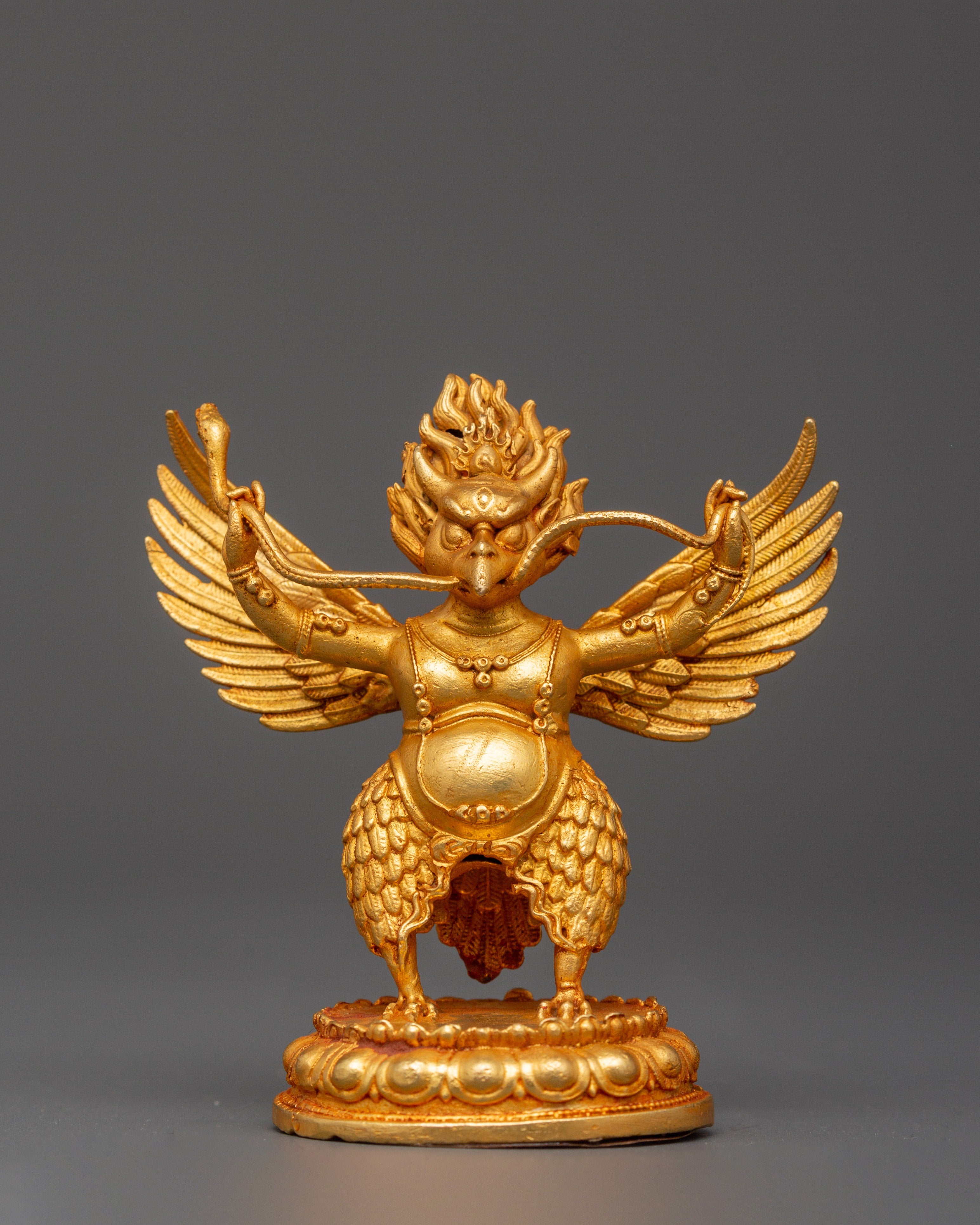 garuda-tibetan-mythical-protector-deity