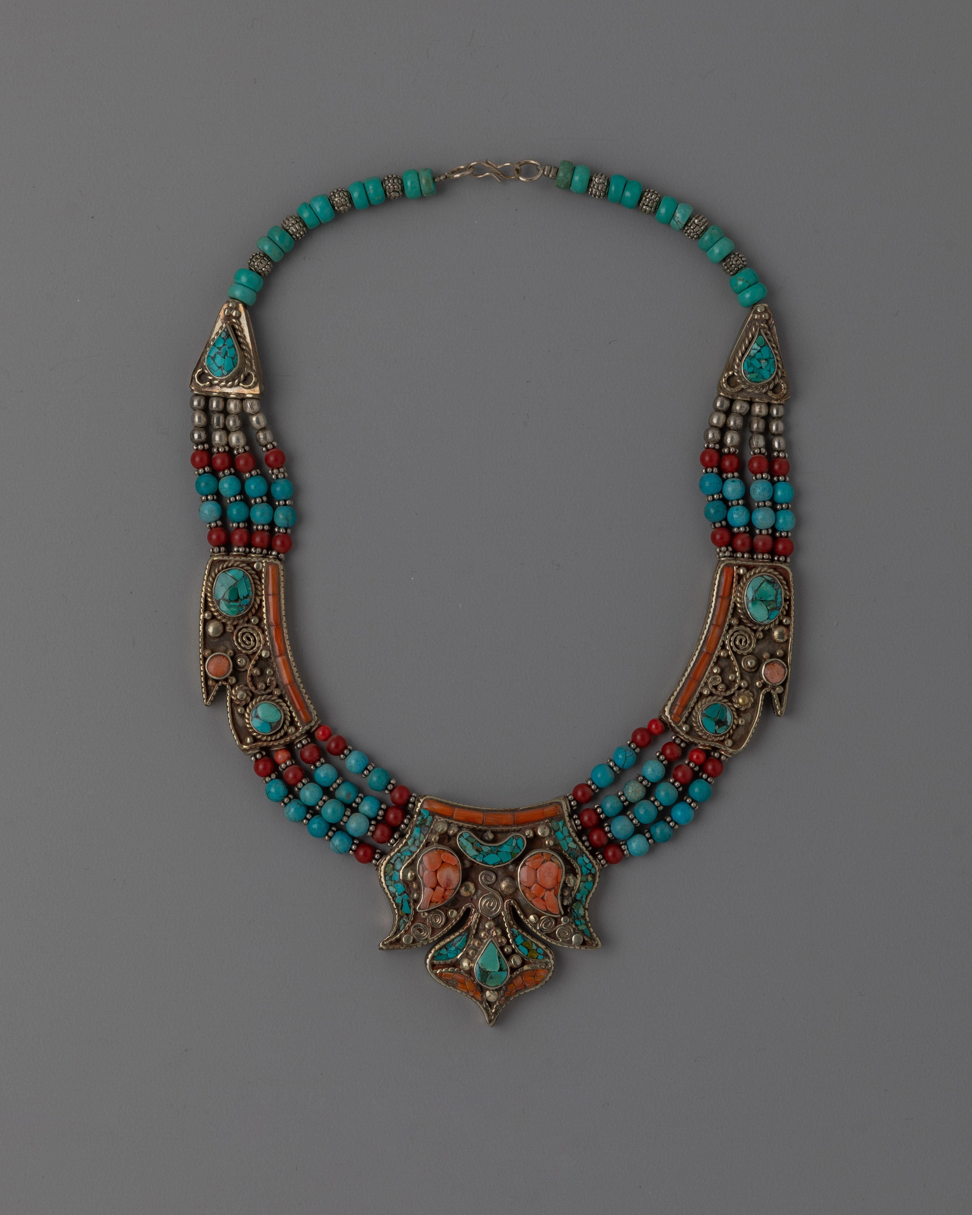 Turquoise White Stone Necklace | Elegant and Versatile Necklace for Any Occasion