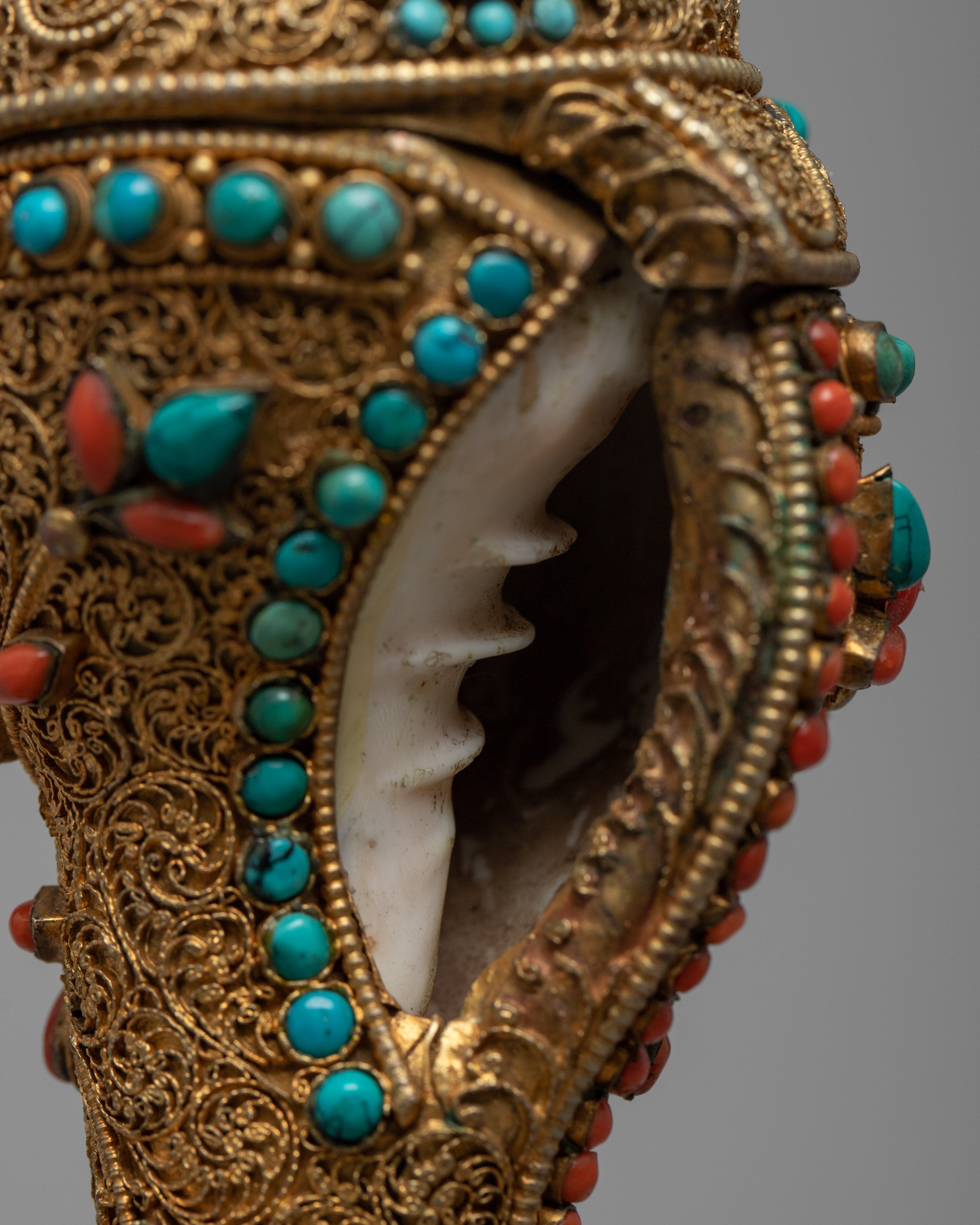 Conch Shell With Stand | Handcarved Religious Artifacts