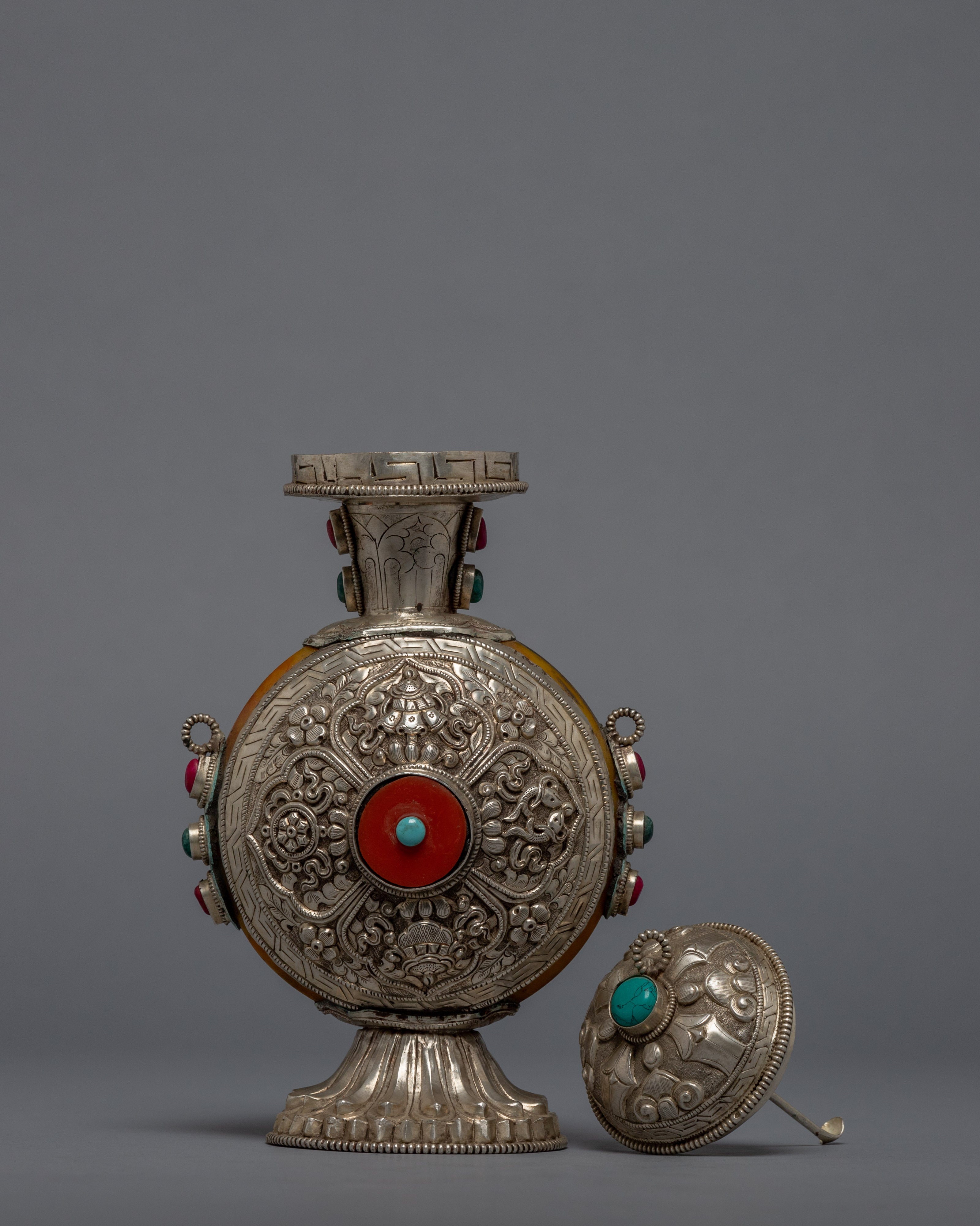 Tibetan Snuff Bottle | Himalayan Art Work