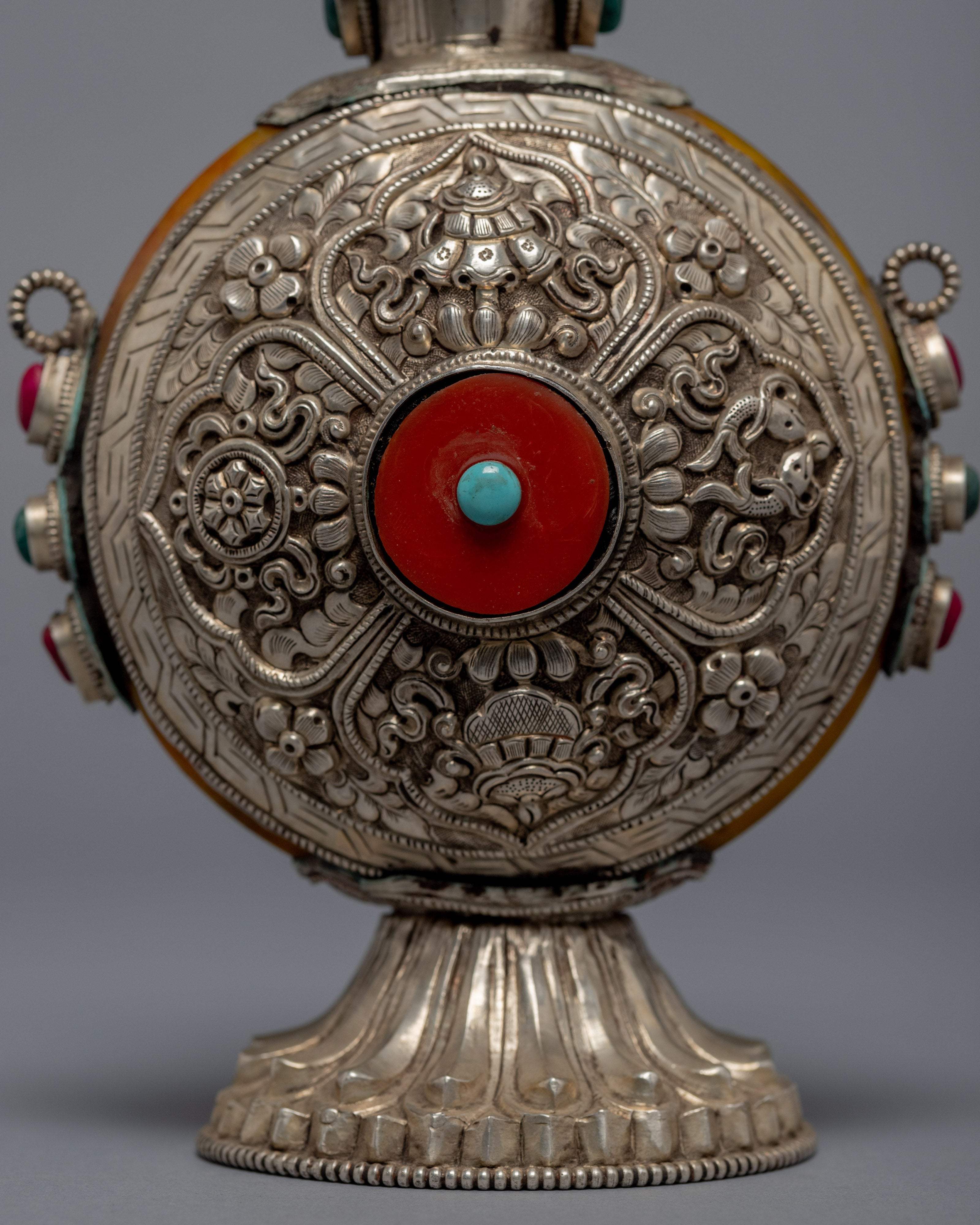 Tibetan Snuff Bottle | Himalayan Art Work