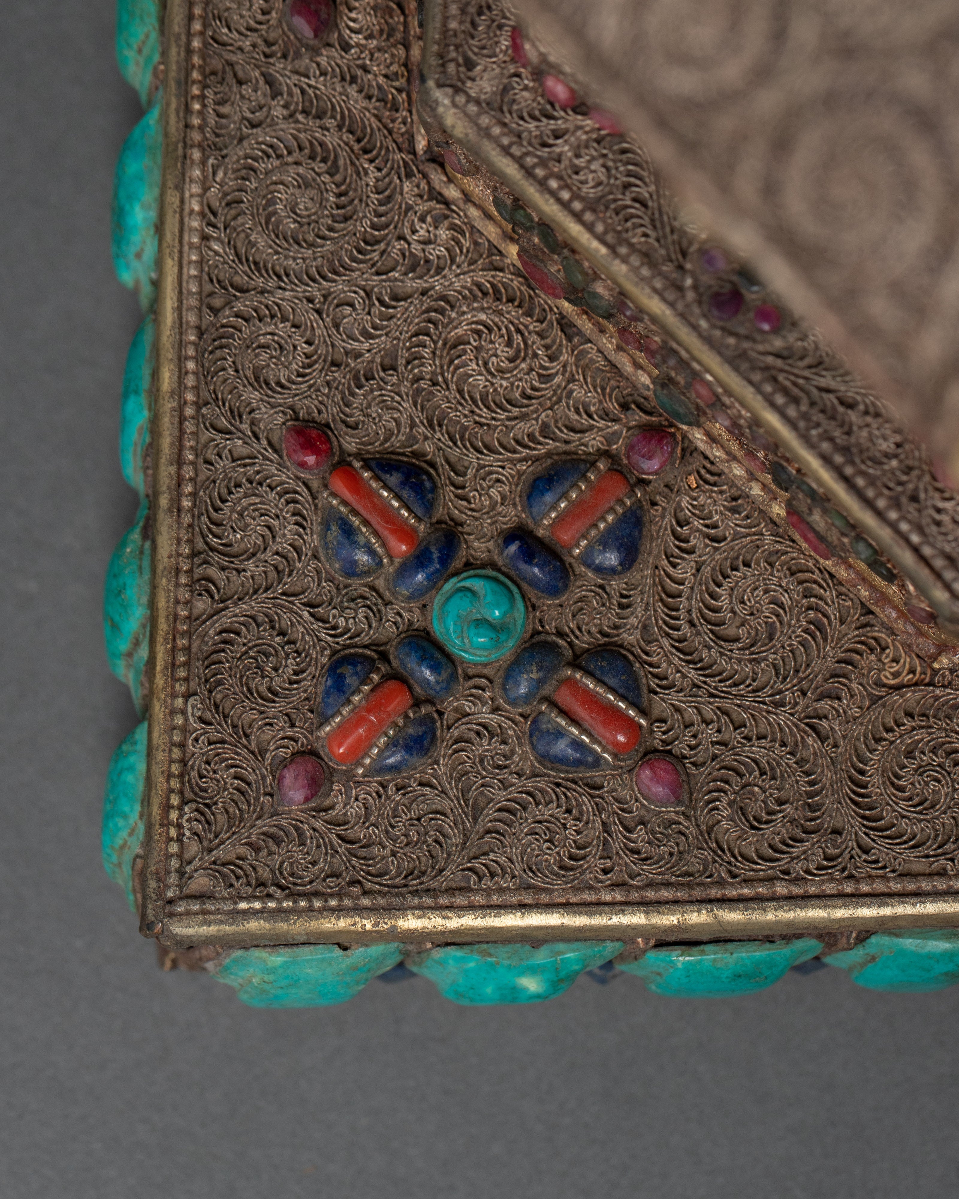Unique Buddhist Stupa | Ritual Objects | Religious Artifacts