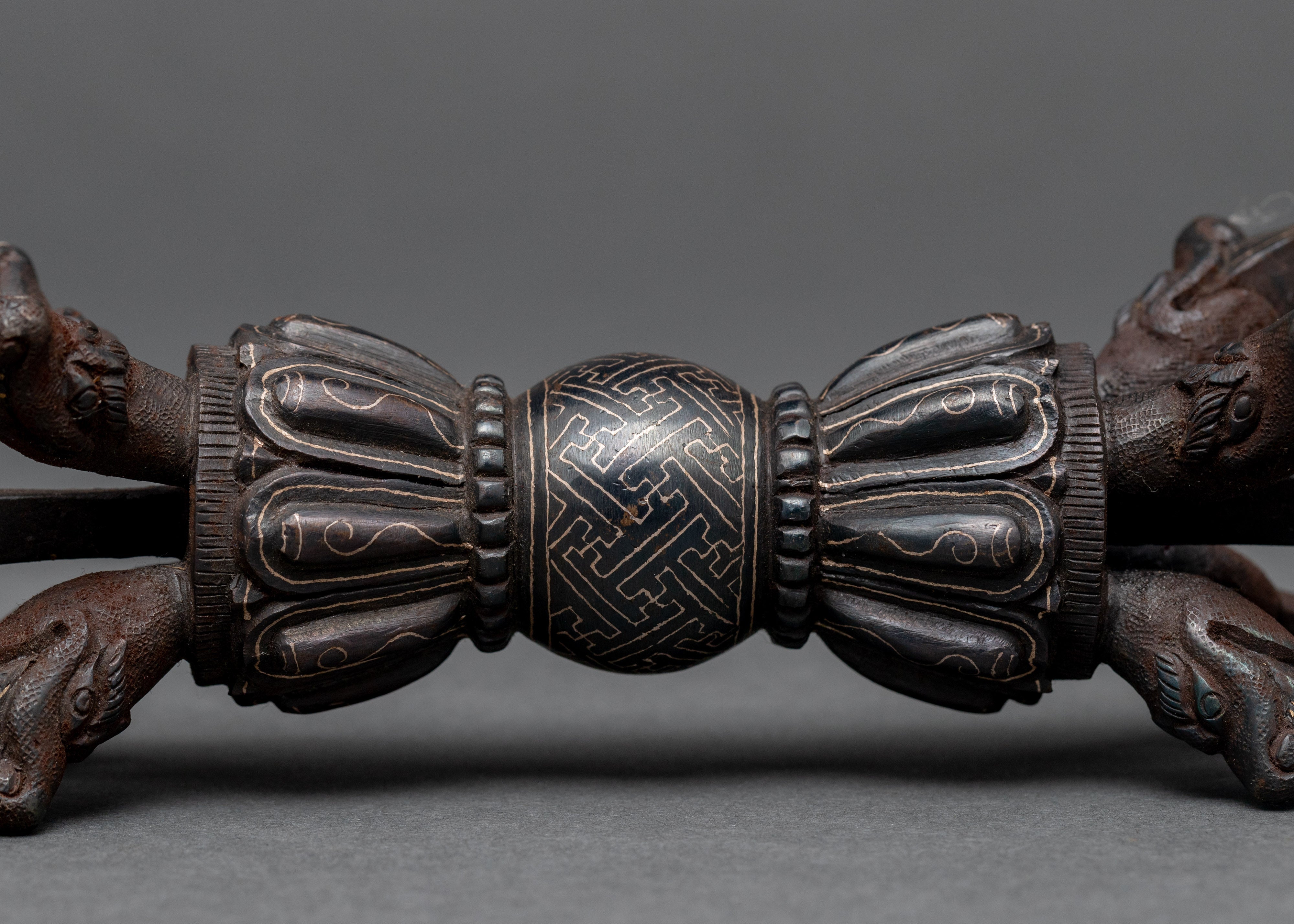 Buddhist Vajra | Tibetan Thunderbolt Symbolism
