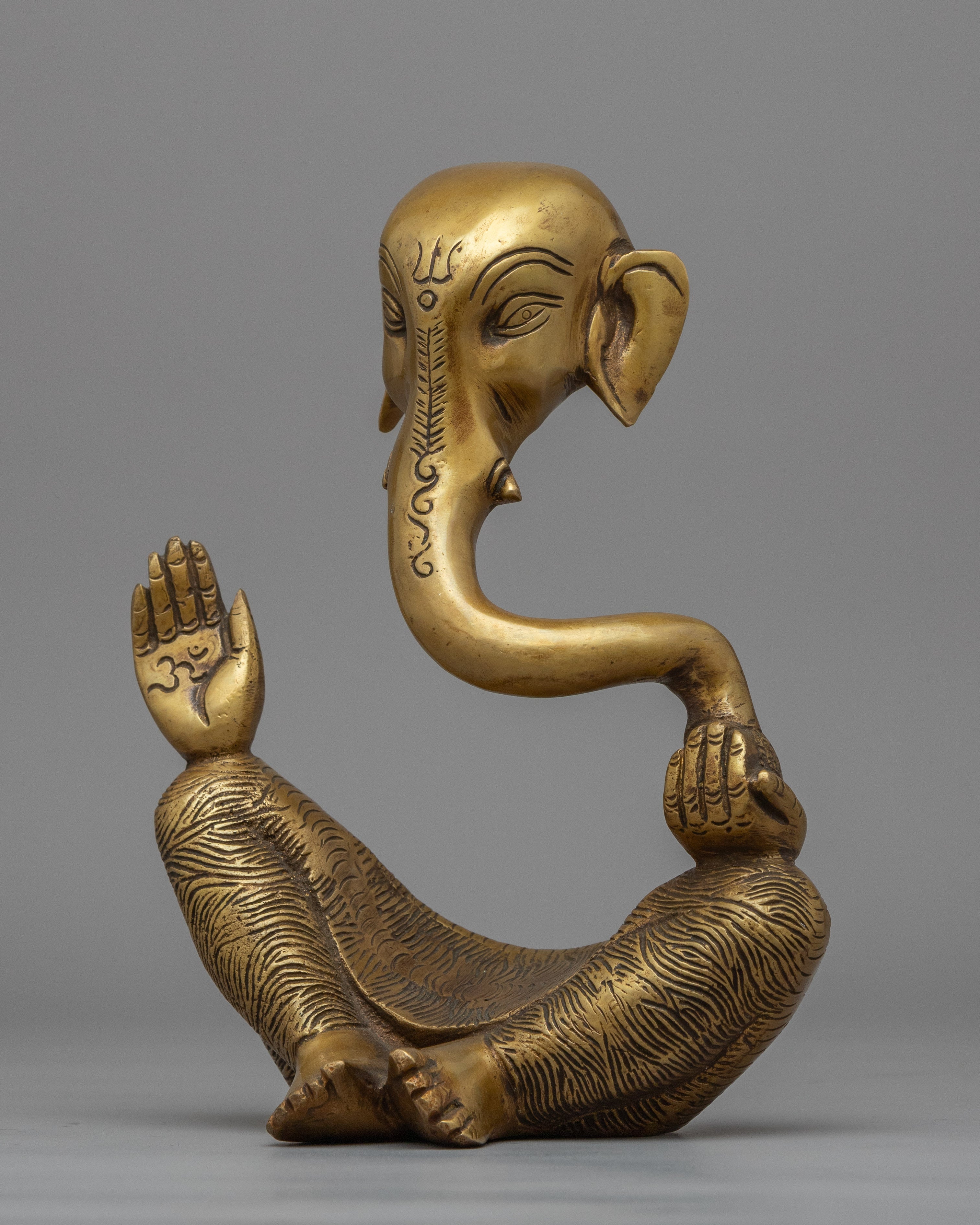 Lord Ganesh Statue For Rituals & Ceremonies | Traditional Figurine Of Hindu Deity Who Removes Obstacles