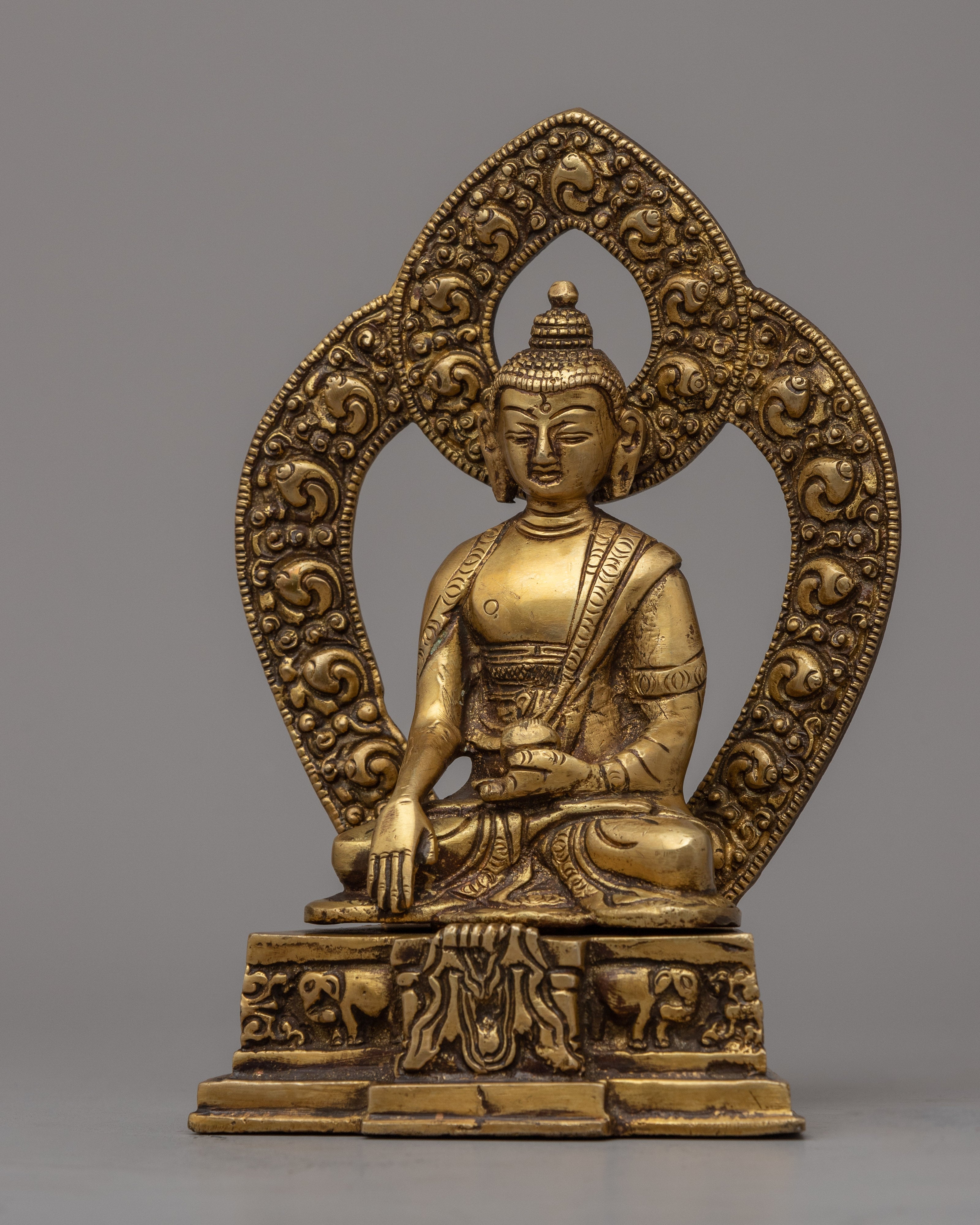 Shakyamuni Outdoor Buddha Statue | Traditional Himalayan Buddhist Artwork