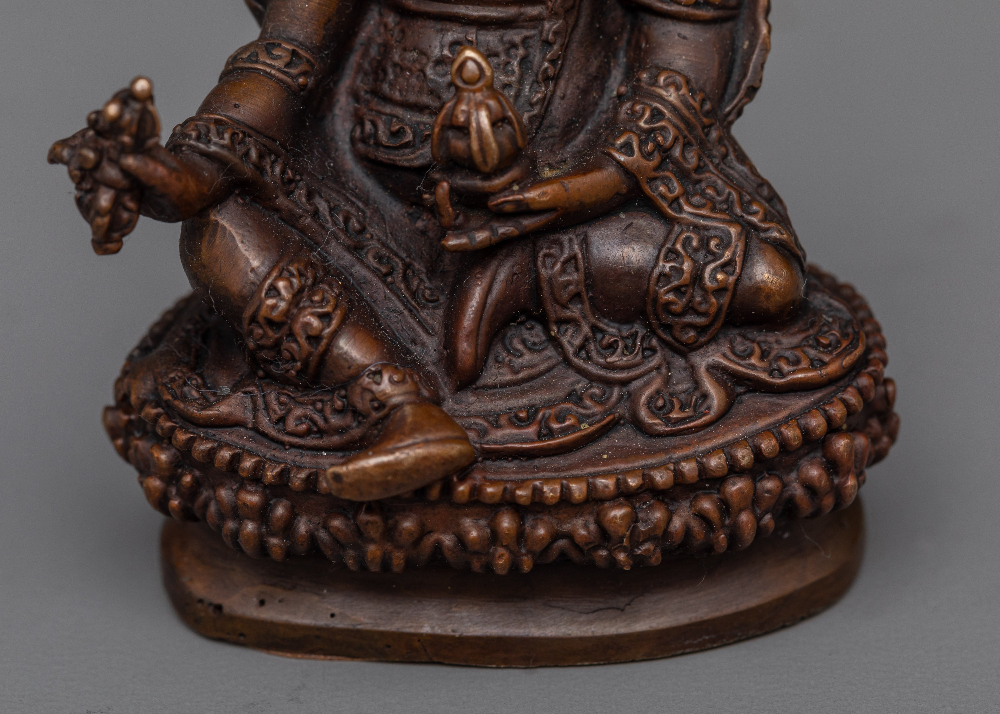 Guru Rinpoche Art | Traditional Tibetan Statue