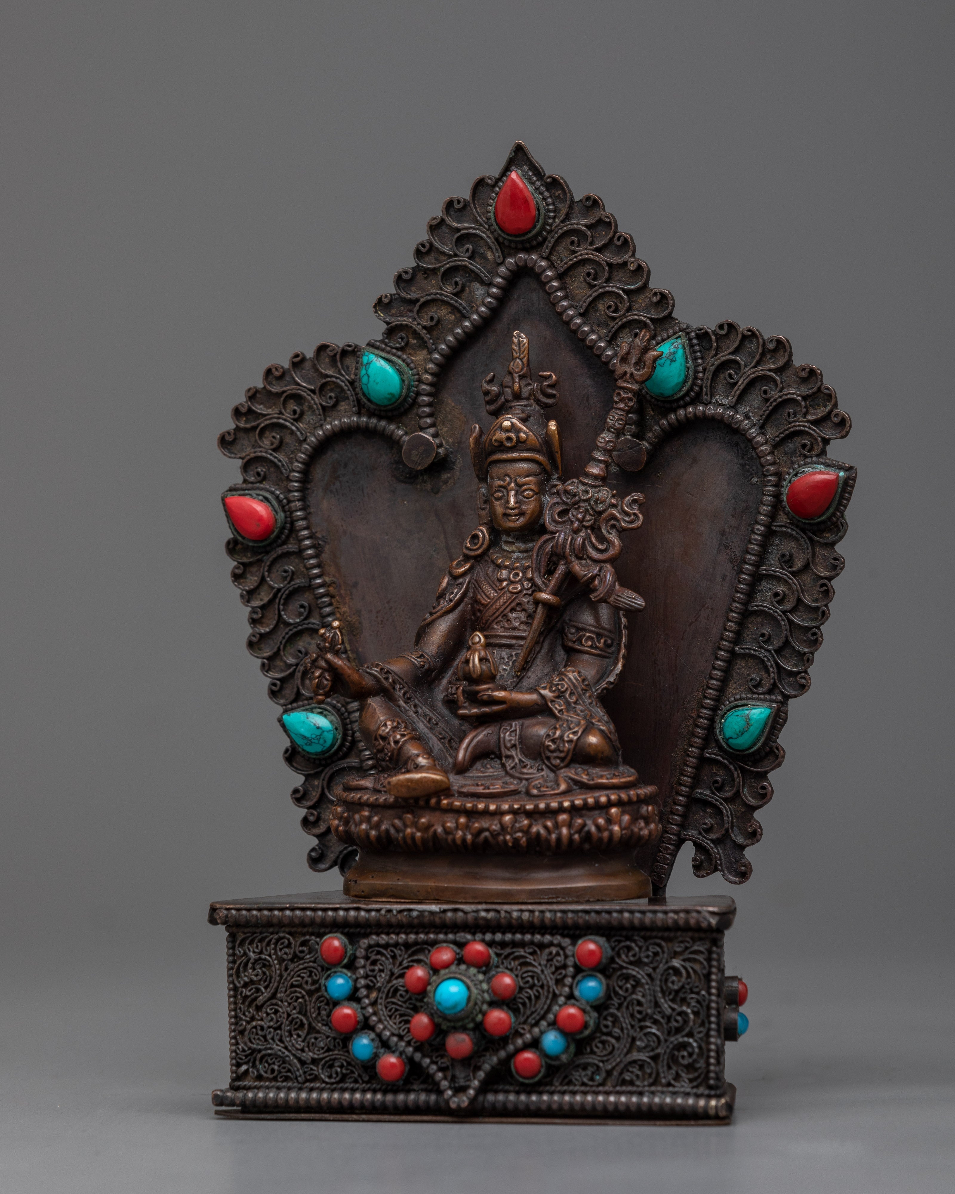 Guru Rinpoche Art | Traditional Tibetan Statue