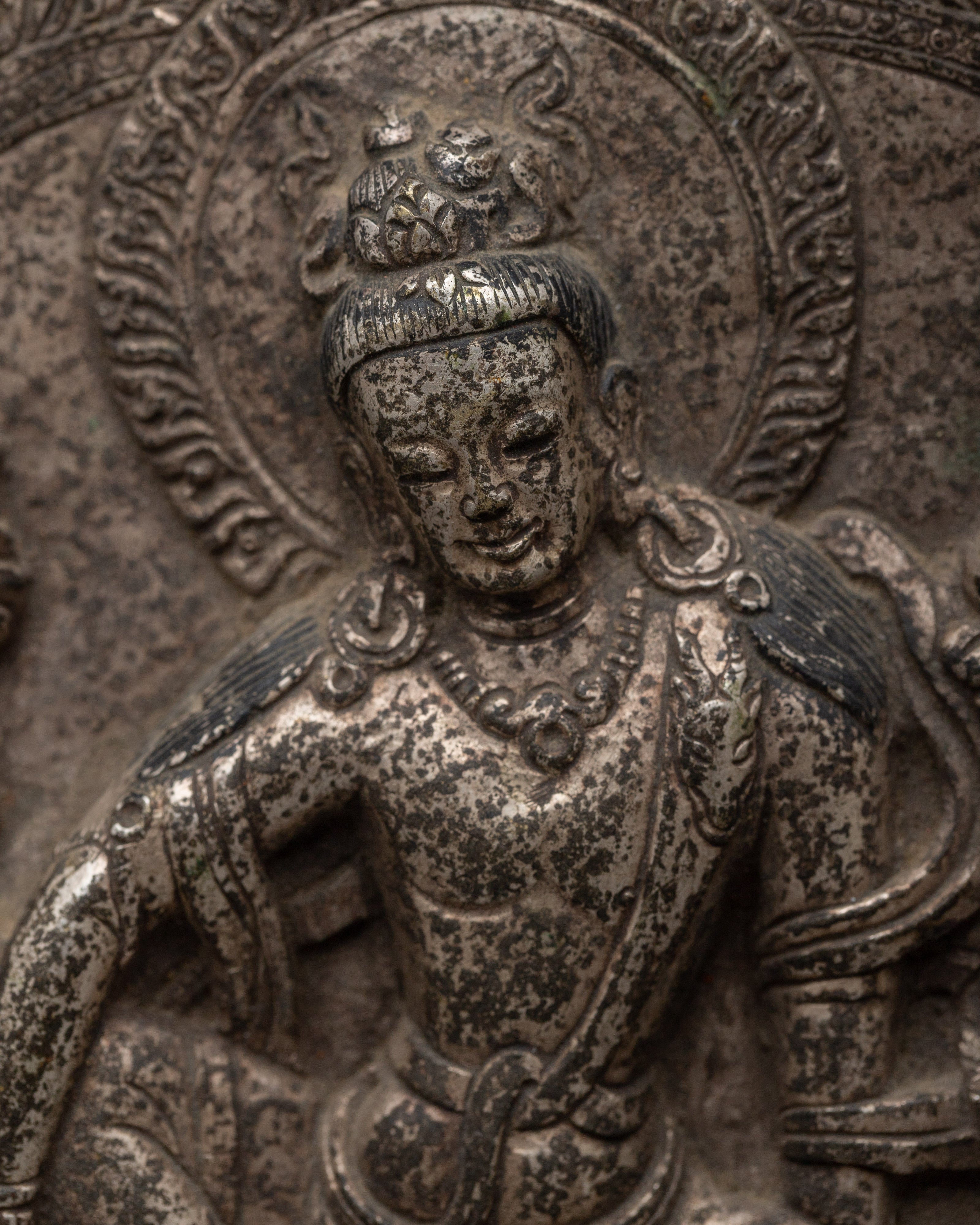 Avalokiteshvara Simhanada Statue | Manifestation of Divine Grace