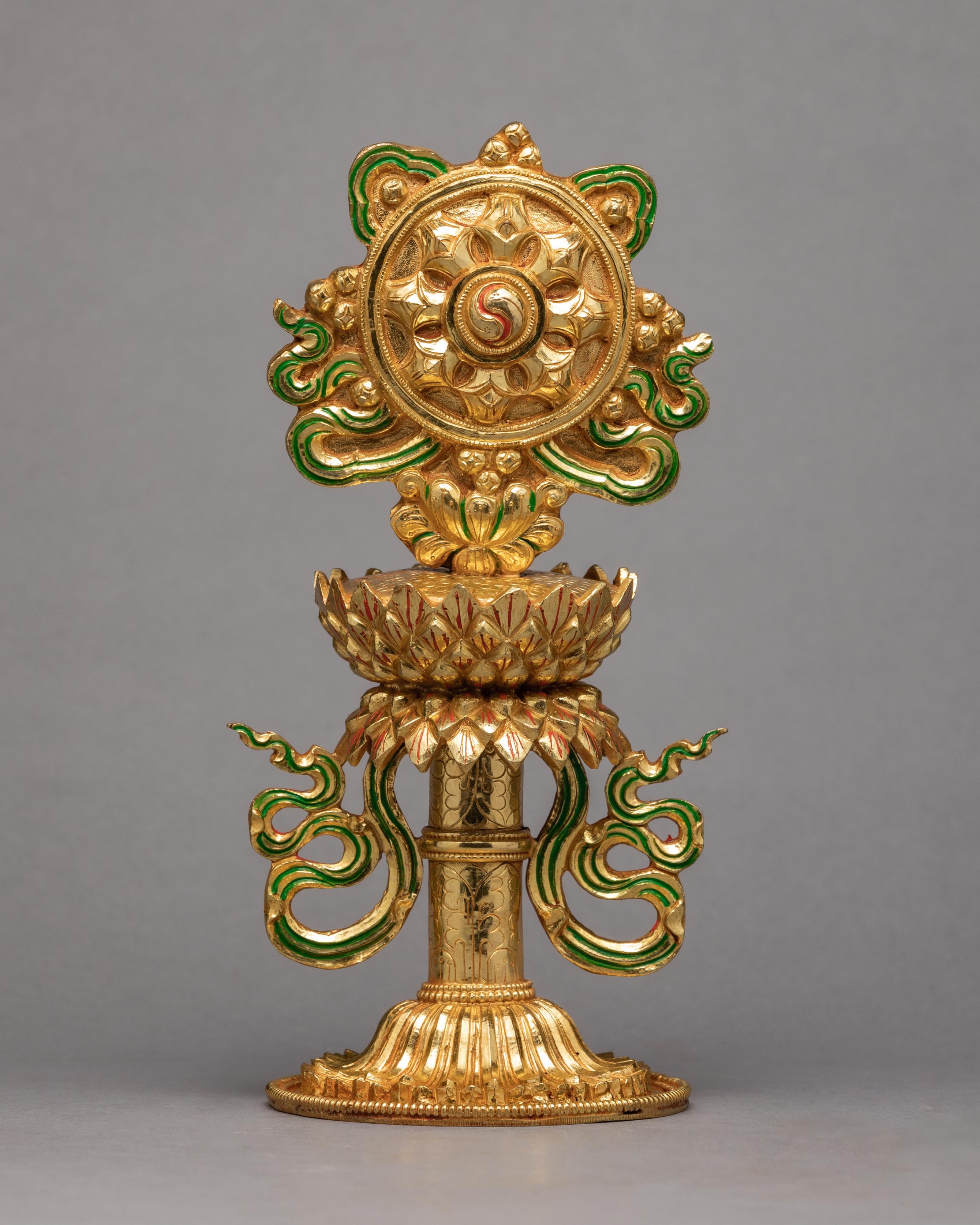 8 Auspicious Symbols of Tibetan Buddhism | Ritual Items