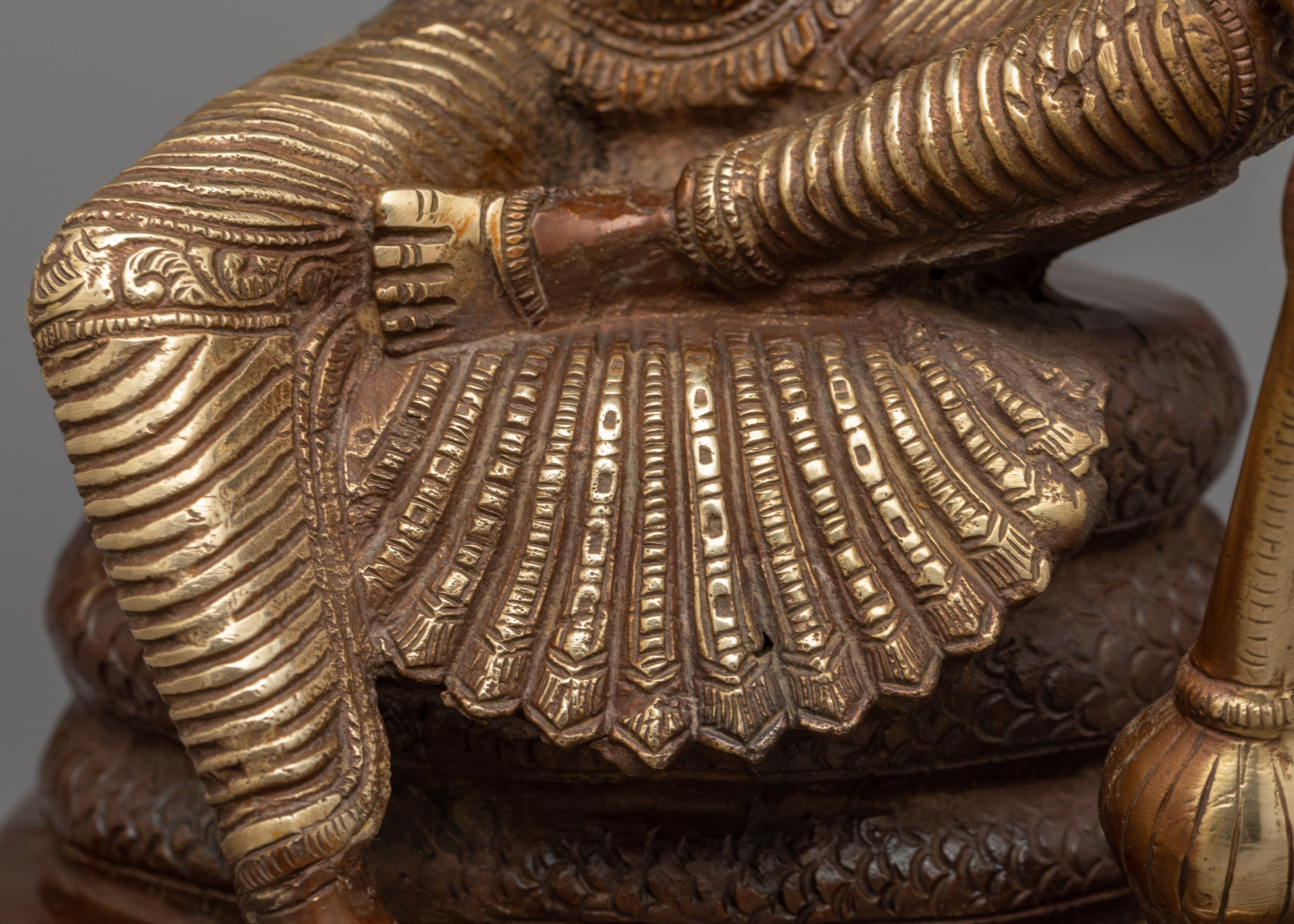 Brass Vishnu Statue | Captivating Brass Sculpture of Bishnu