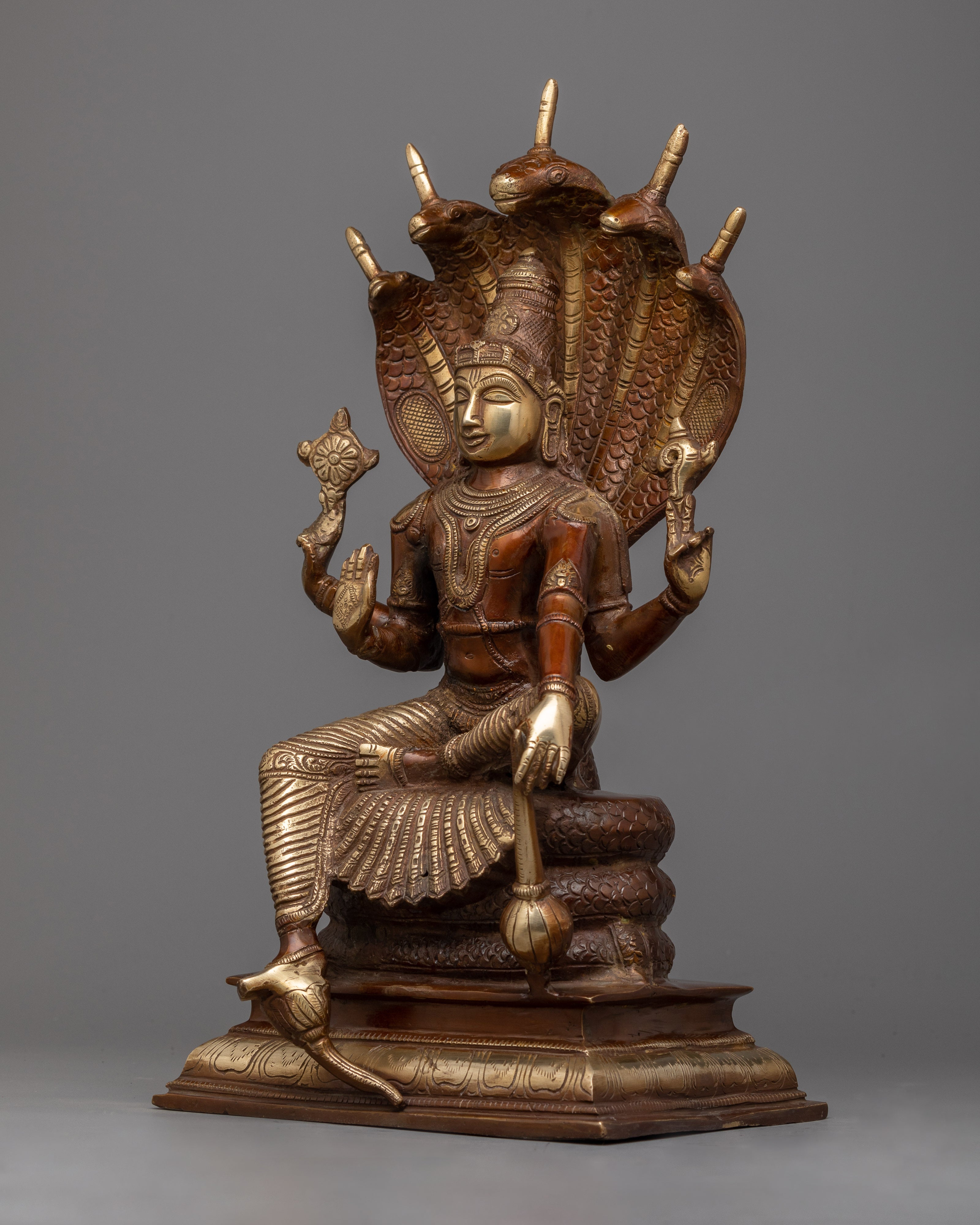 Brass Vishnu Statue | Captivating Brass Sculpture of Bishnu