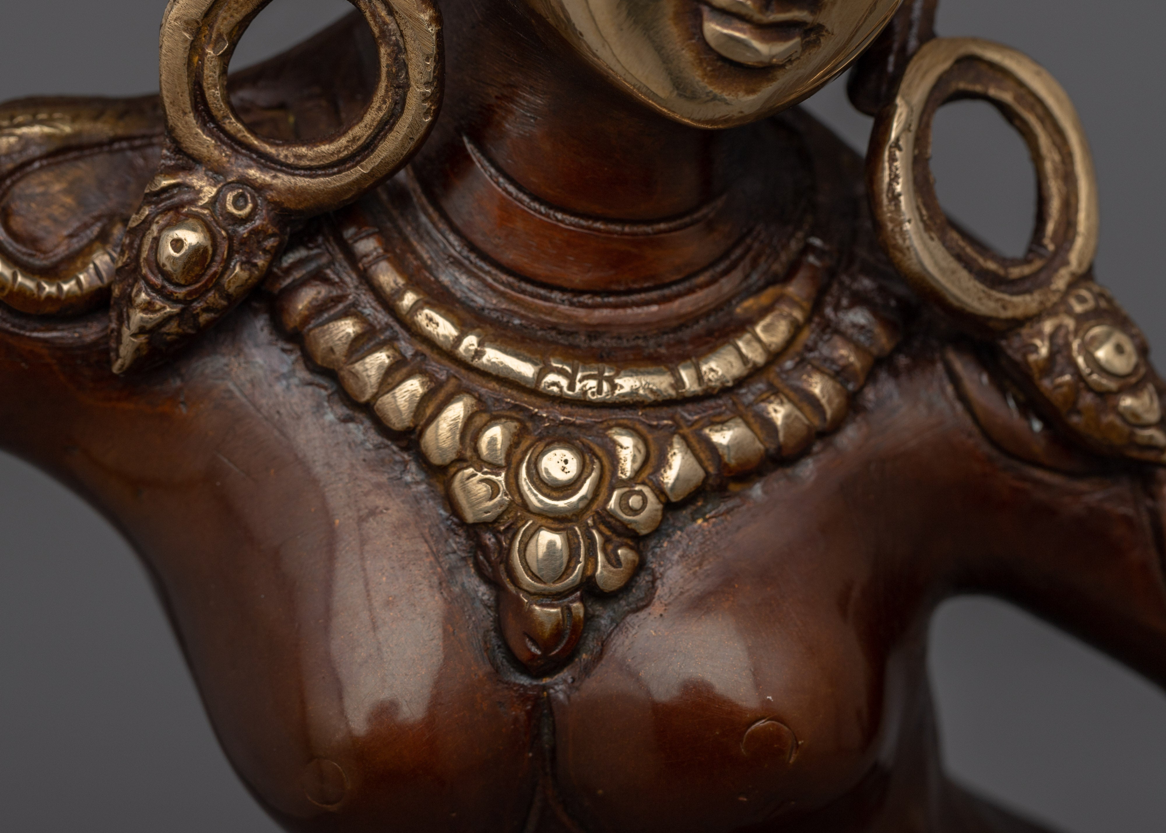 Statue of Parbati | Timeless Elegance for Spiritual Home Decor