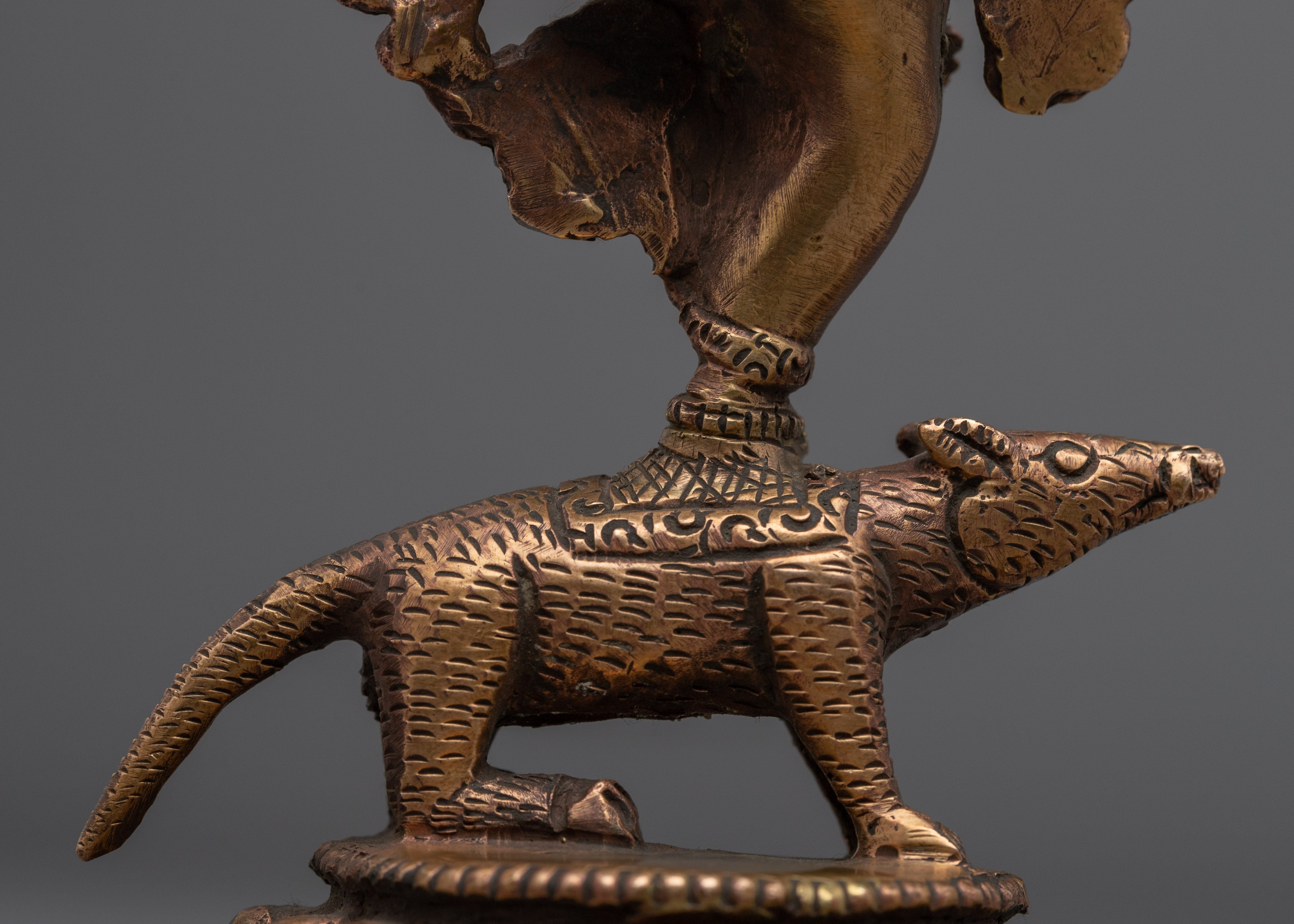 Handcrafted Ganesh Decor Statue | Exquisite Copper Body Sculpture for Home Décor