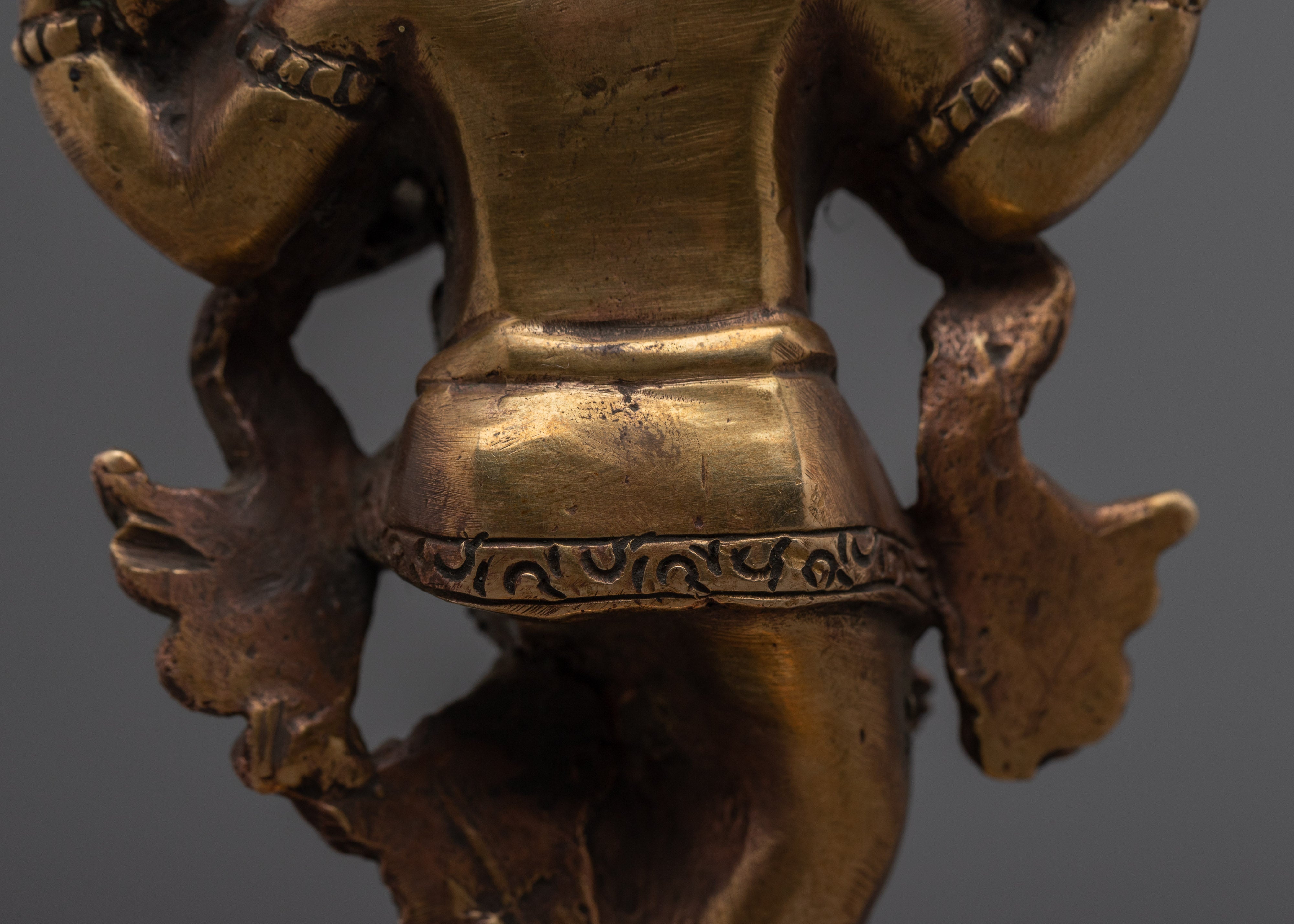 Handcrafted Ganesh Decor Statue | Exquisite Copper Body Sculpture for Home Décor