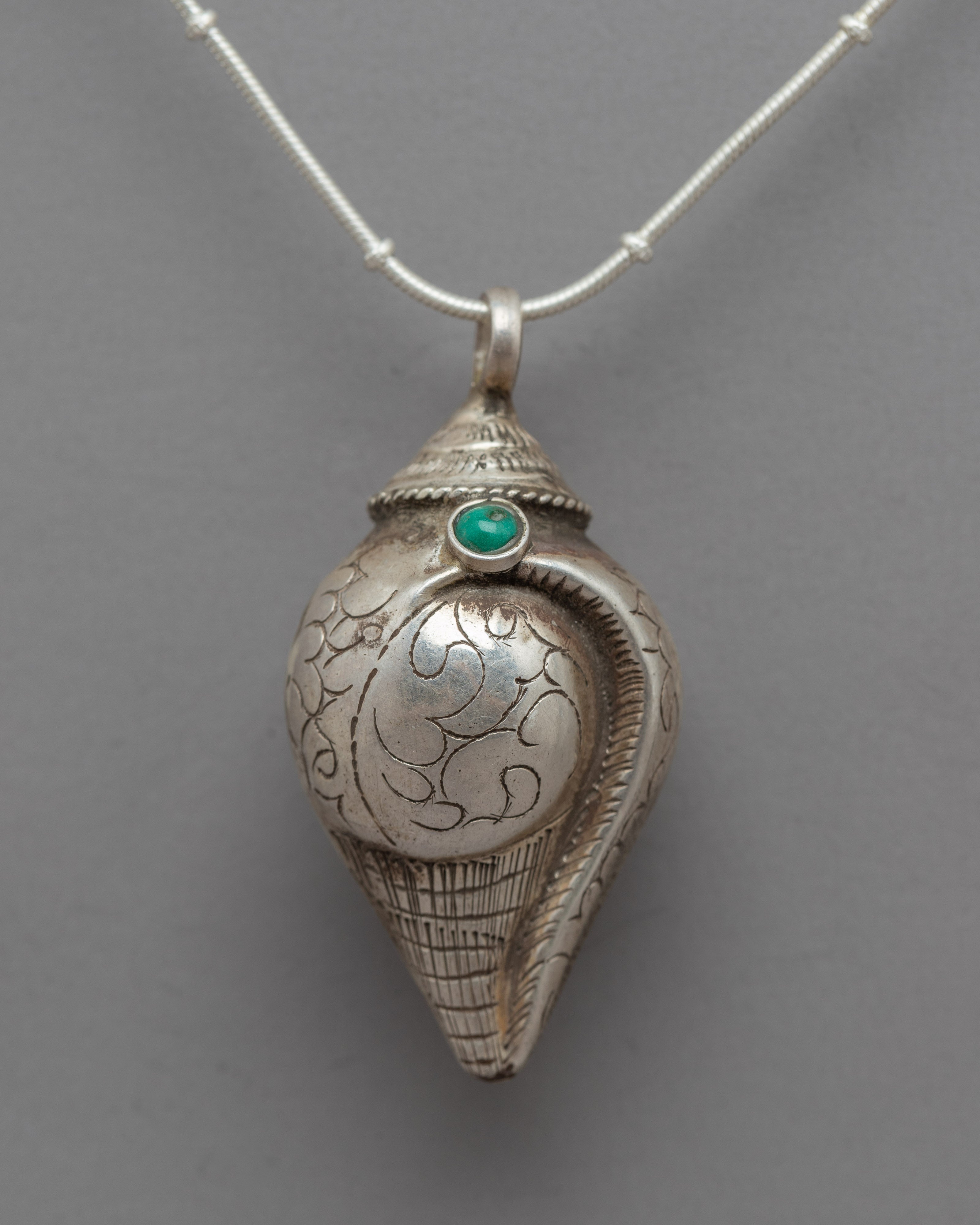 Sterling Silver Pendant Locket | Elevate Your Everyday Look with Subtle Glamour