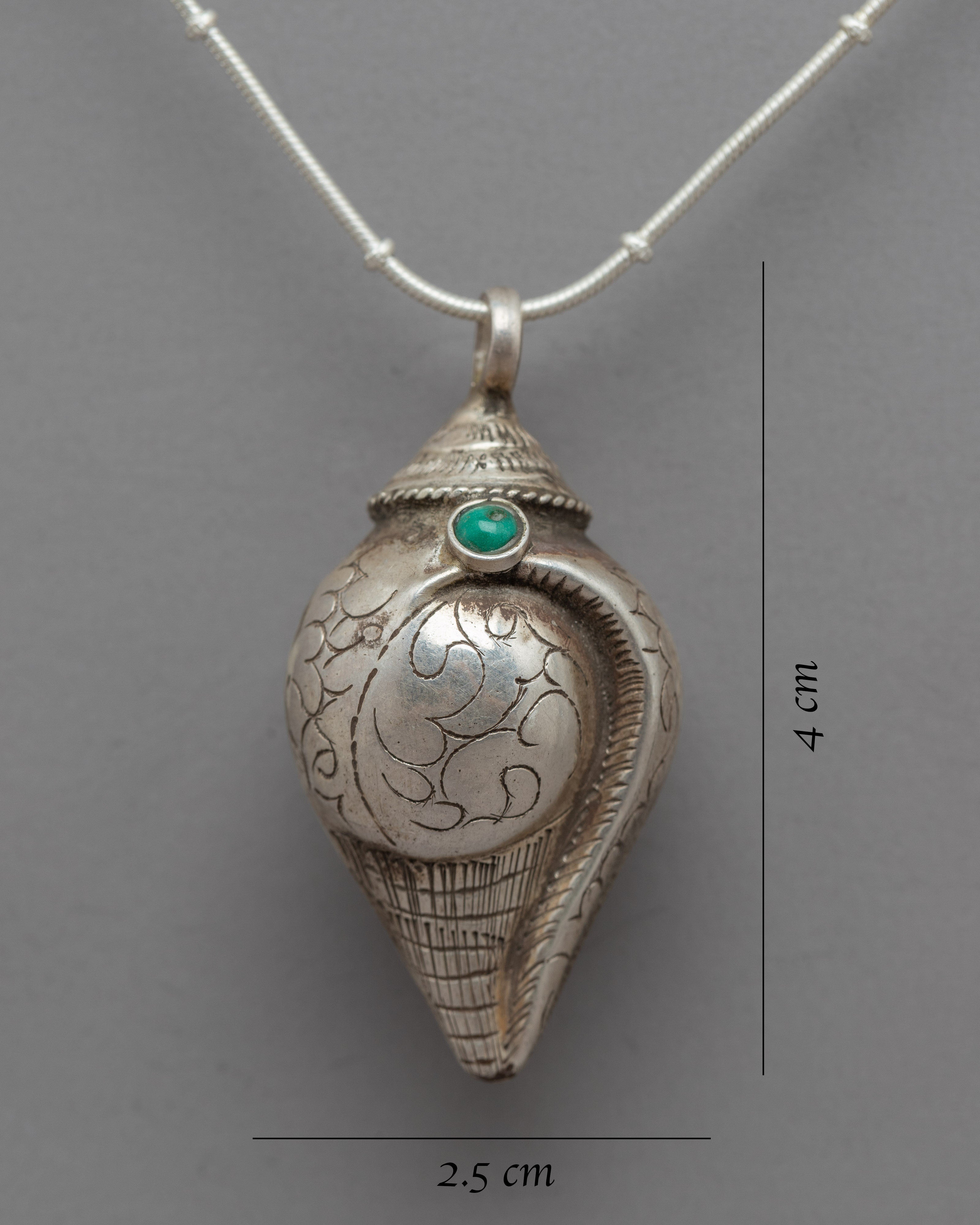 Sterling Silver Pendant Locket | Elevate Your Everyday Look with Subtle Glamour