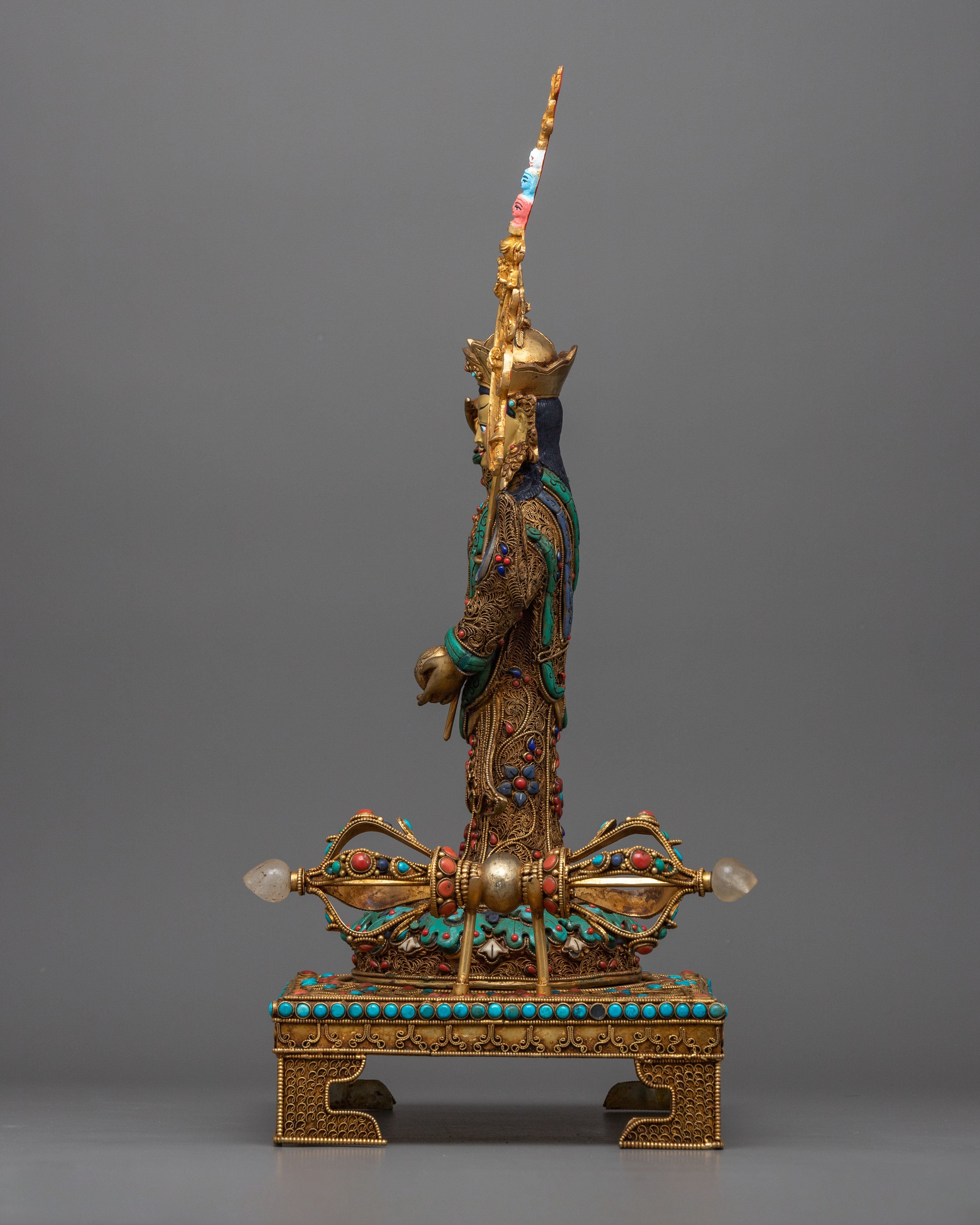 Guru Rinpoche Statue & Vajra | A Fusion of Tradition and Spiritual Essence