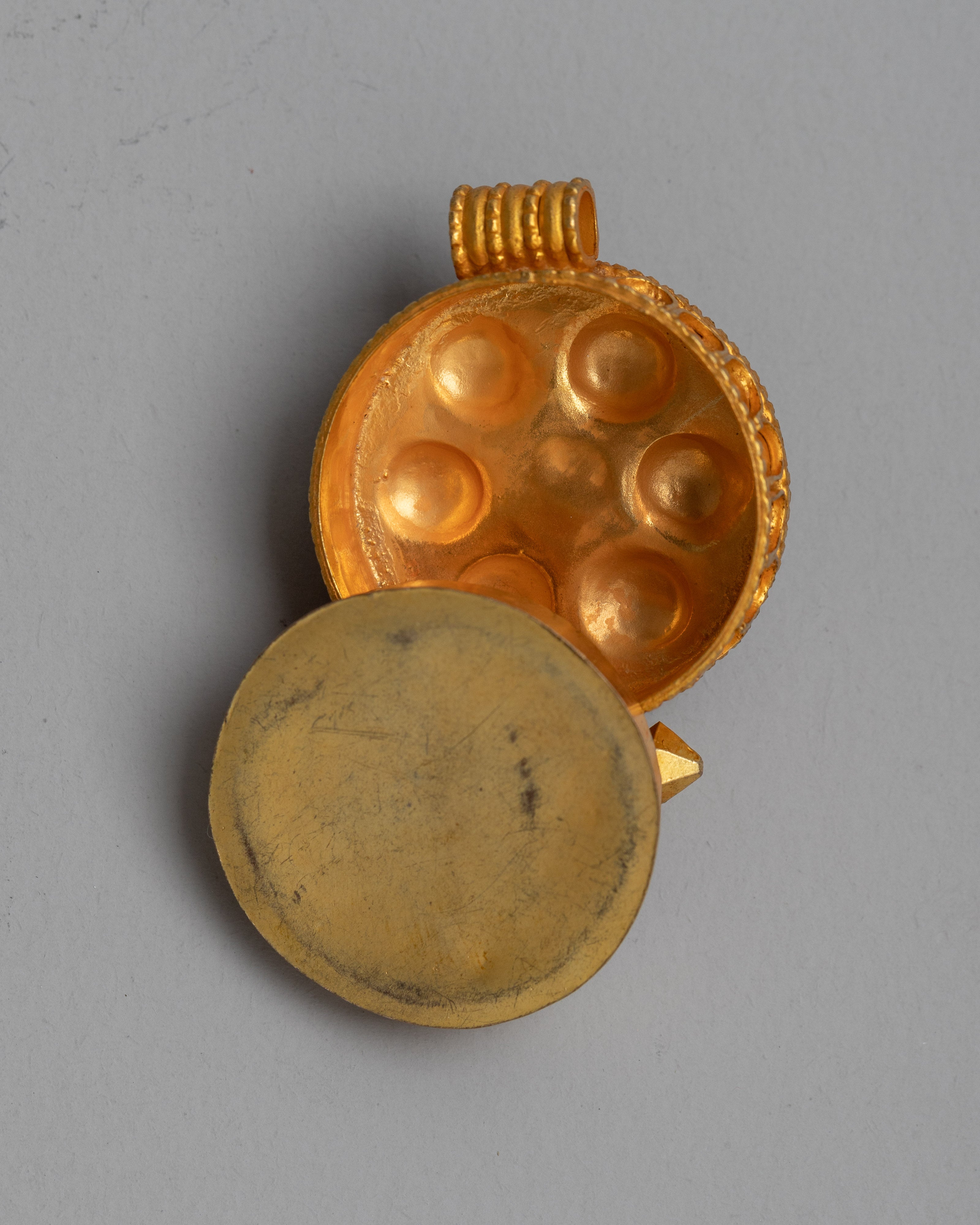 Mantra Ghau Box Locket | Buddhist Jewelry Gift