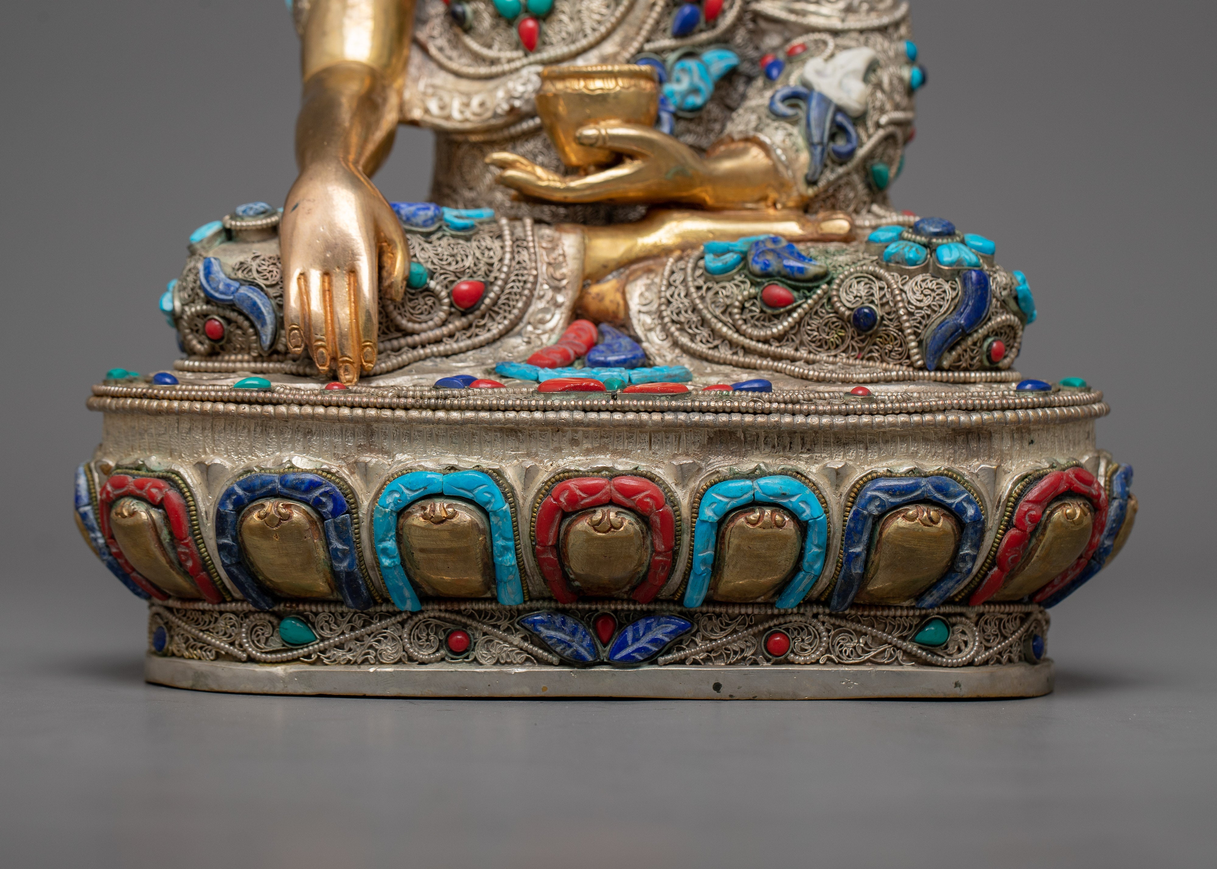 Sacred Copper Shakyamuni Buddha Statue | Symbol of Enlightenment and Compassion