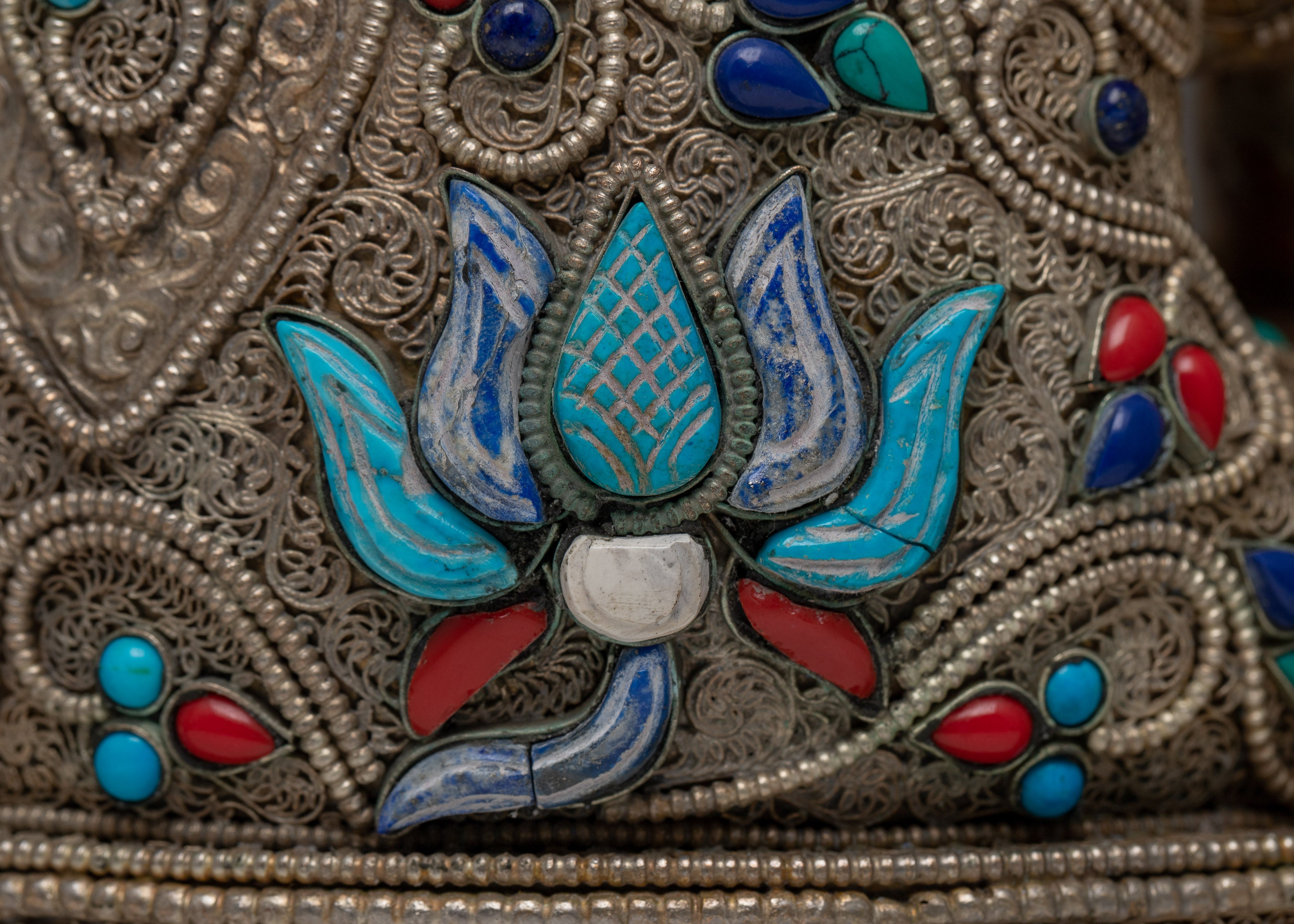 Sacred Copper Shakyamuni Buddha Statue | Symbol of Enlightenment and Compassion