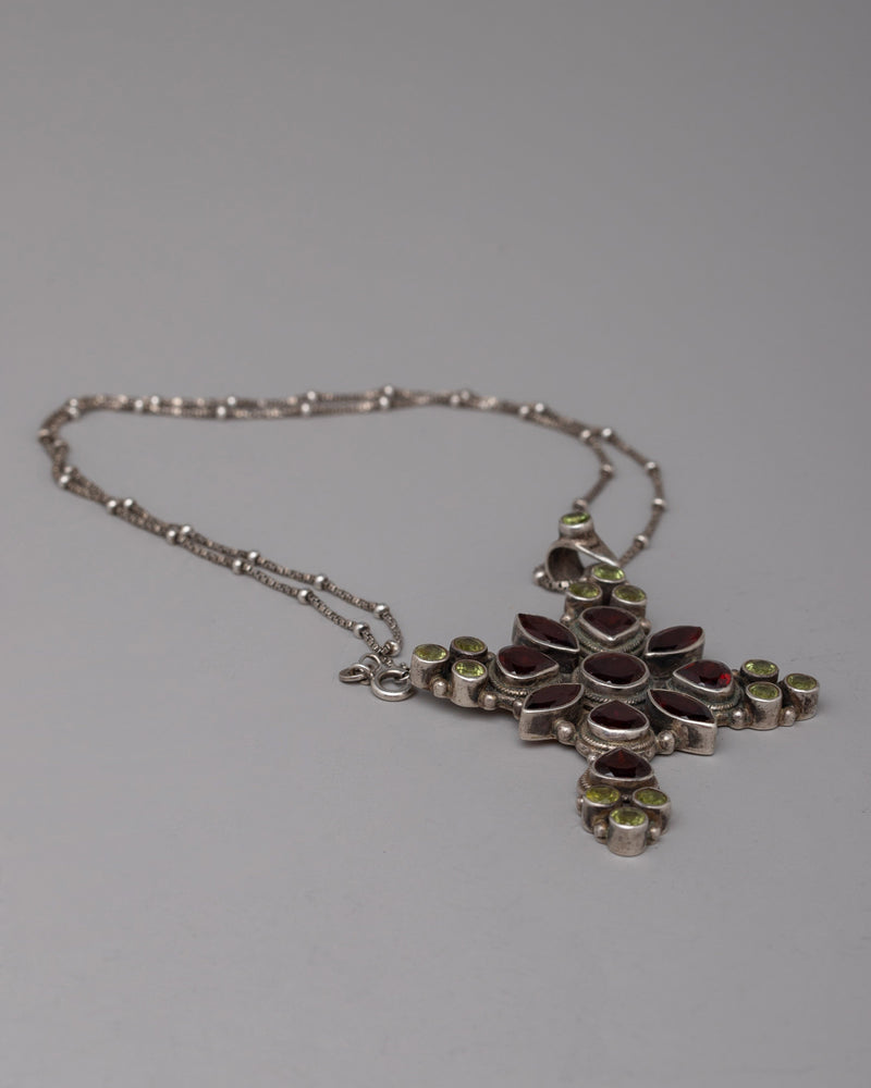 Silver Garnet Locket with Peridot | Fine Jewelry for Special Occasions
