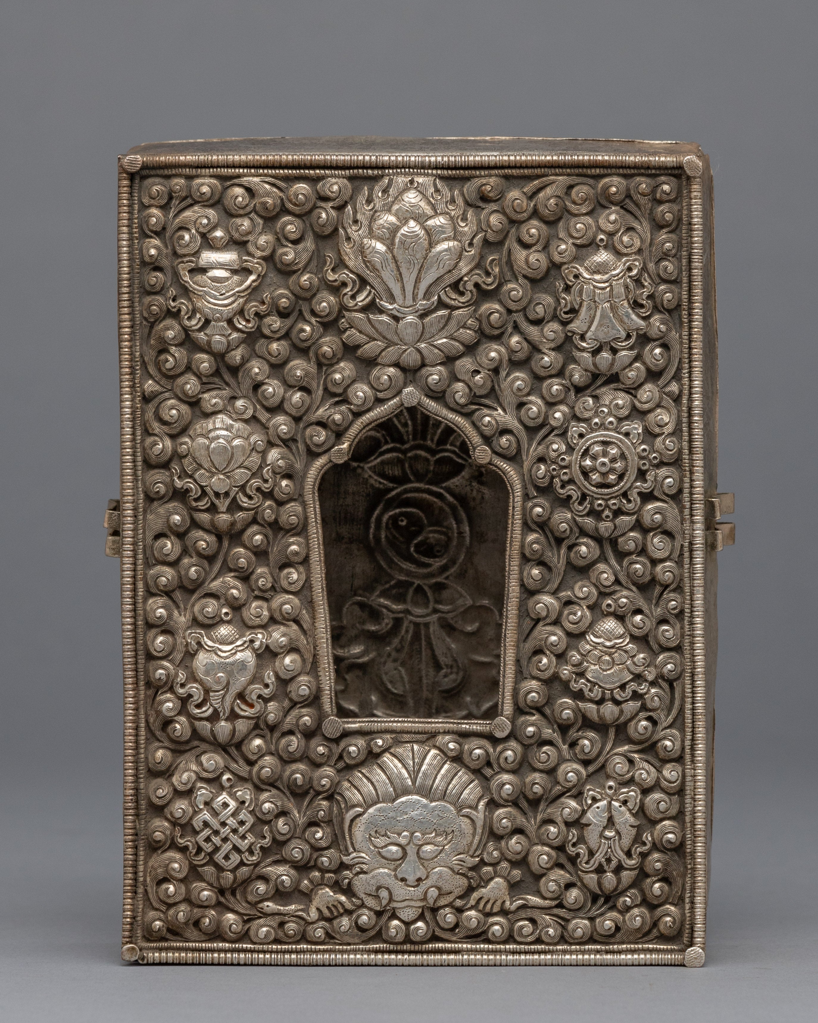 Hand-made Buddhist Ghau