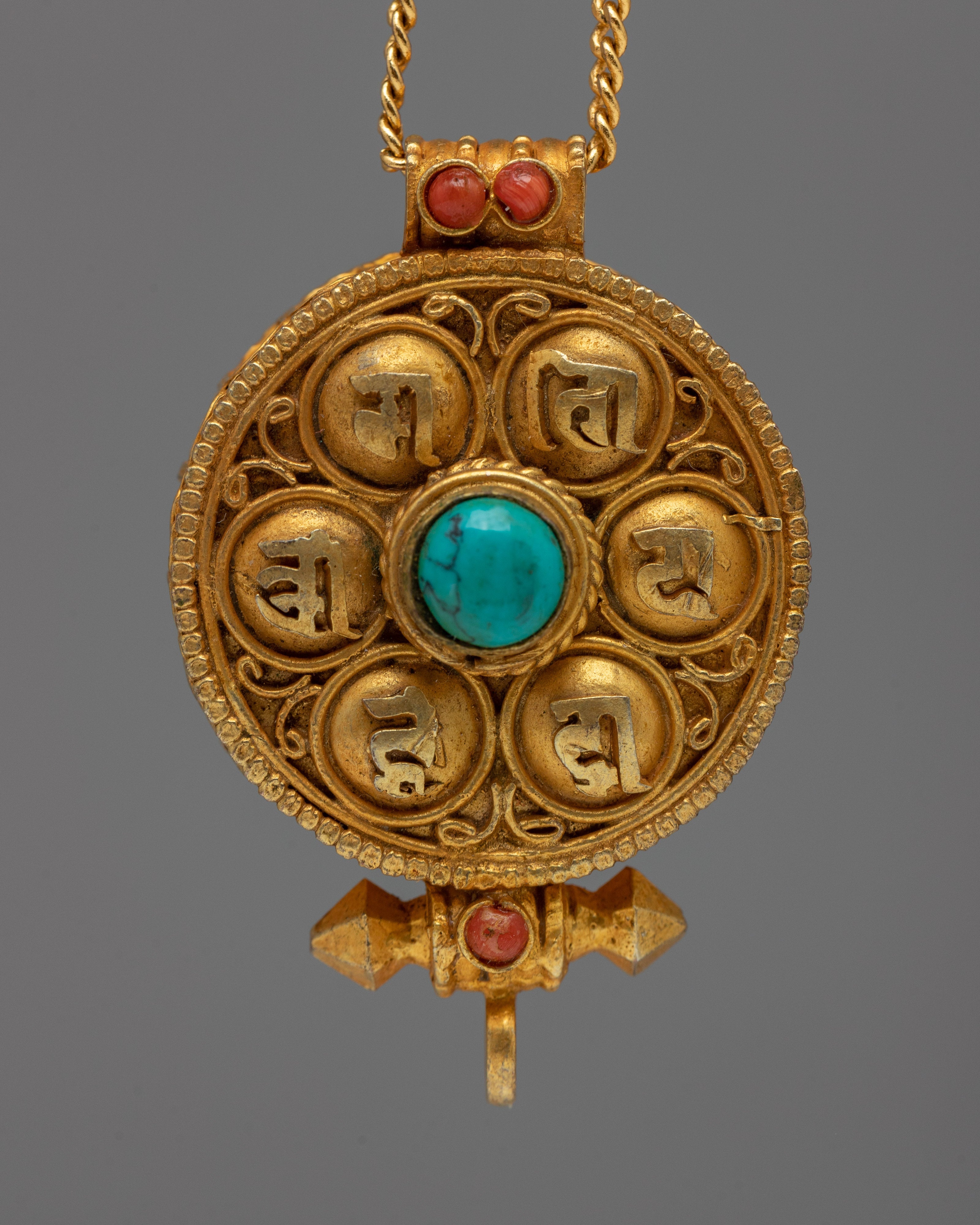 Mantra Ghau Box Locket