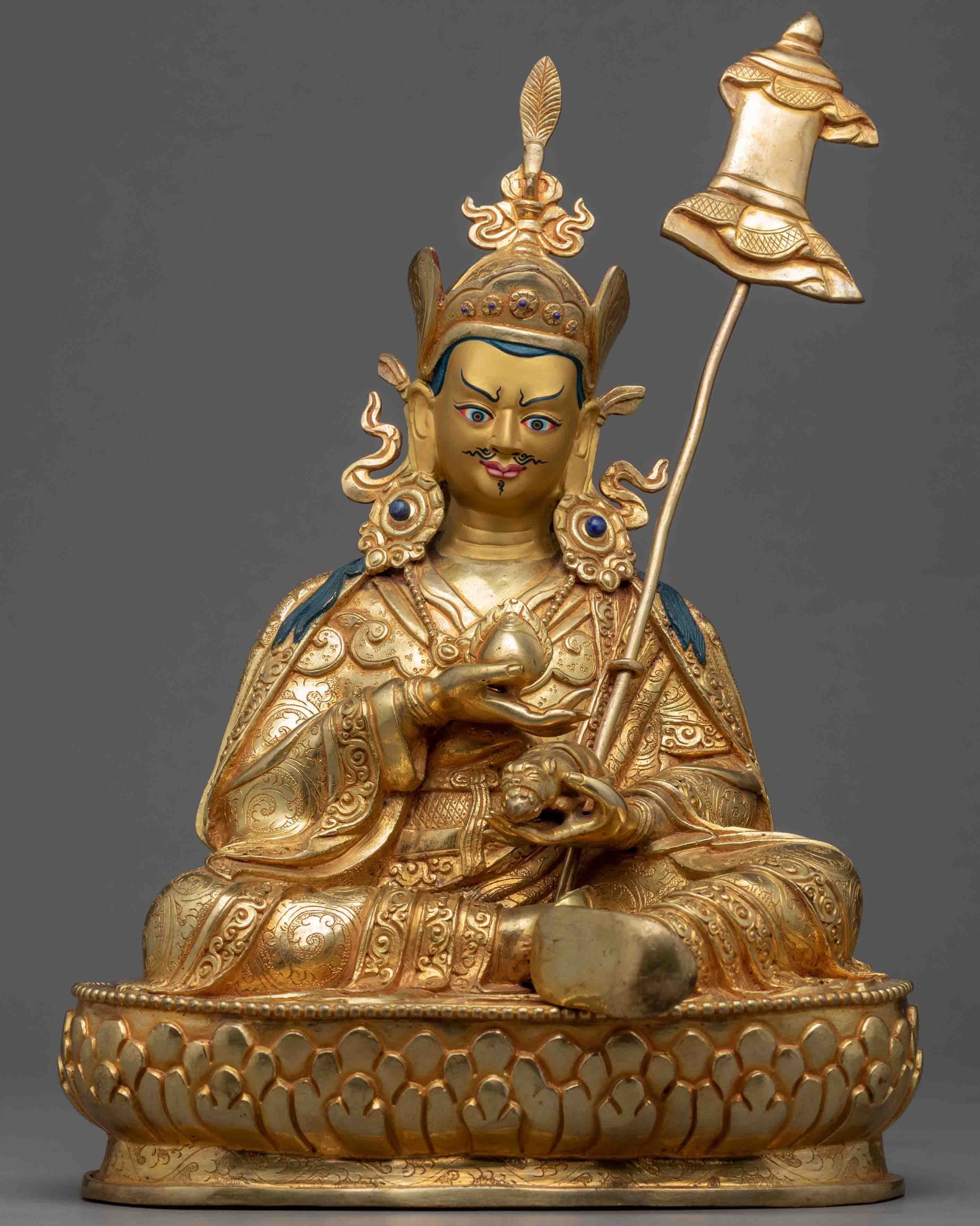 Guru Rinpoche Statue