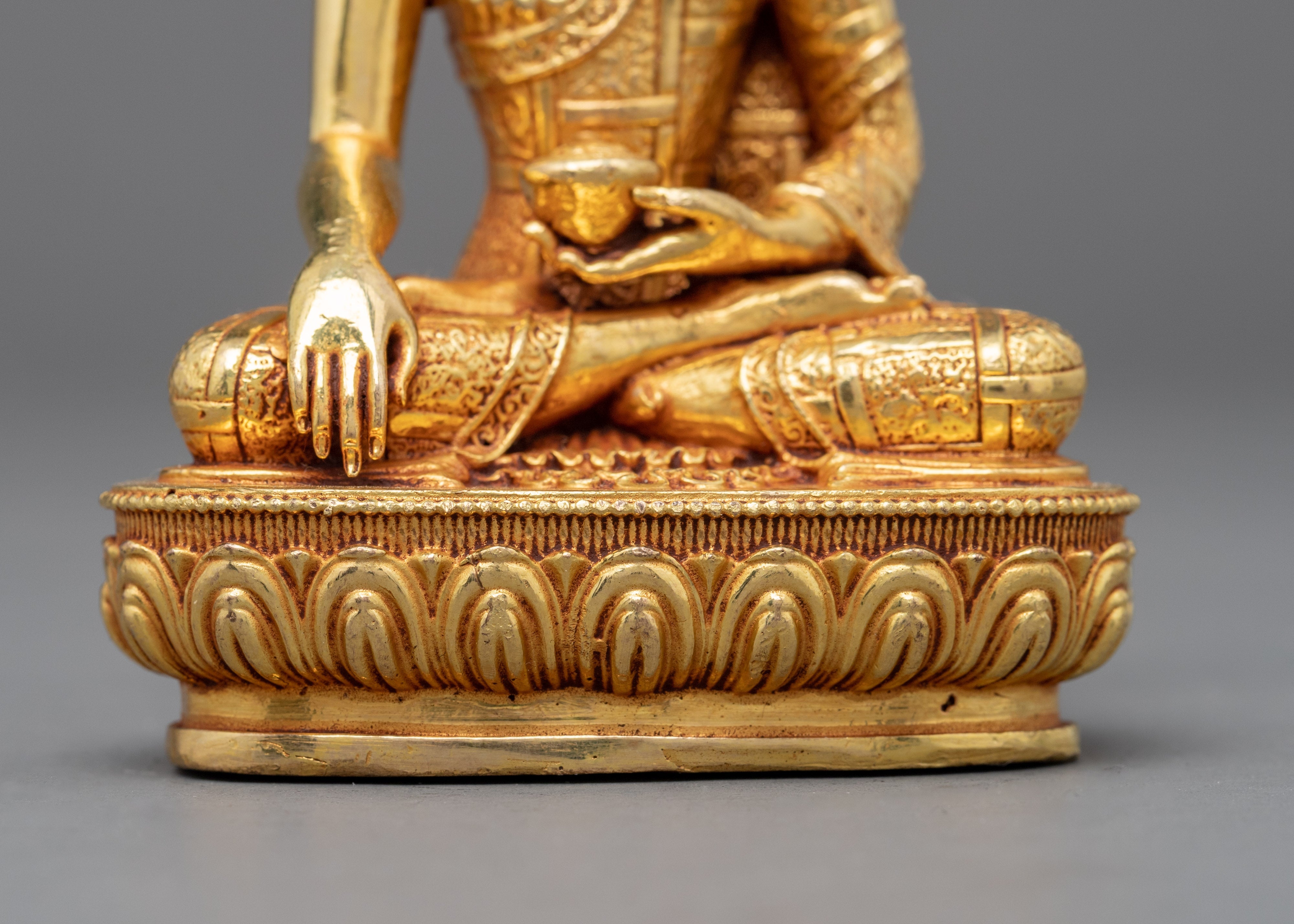 Miniature Shakyamuni Buddha Statue | Zen Room Decor