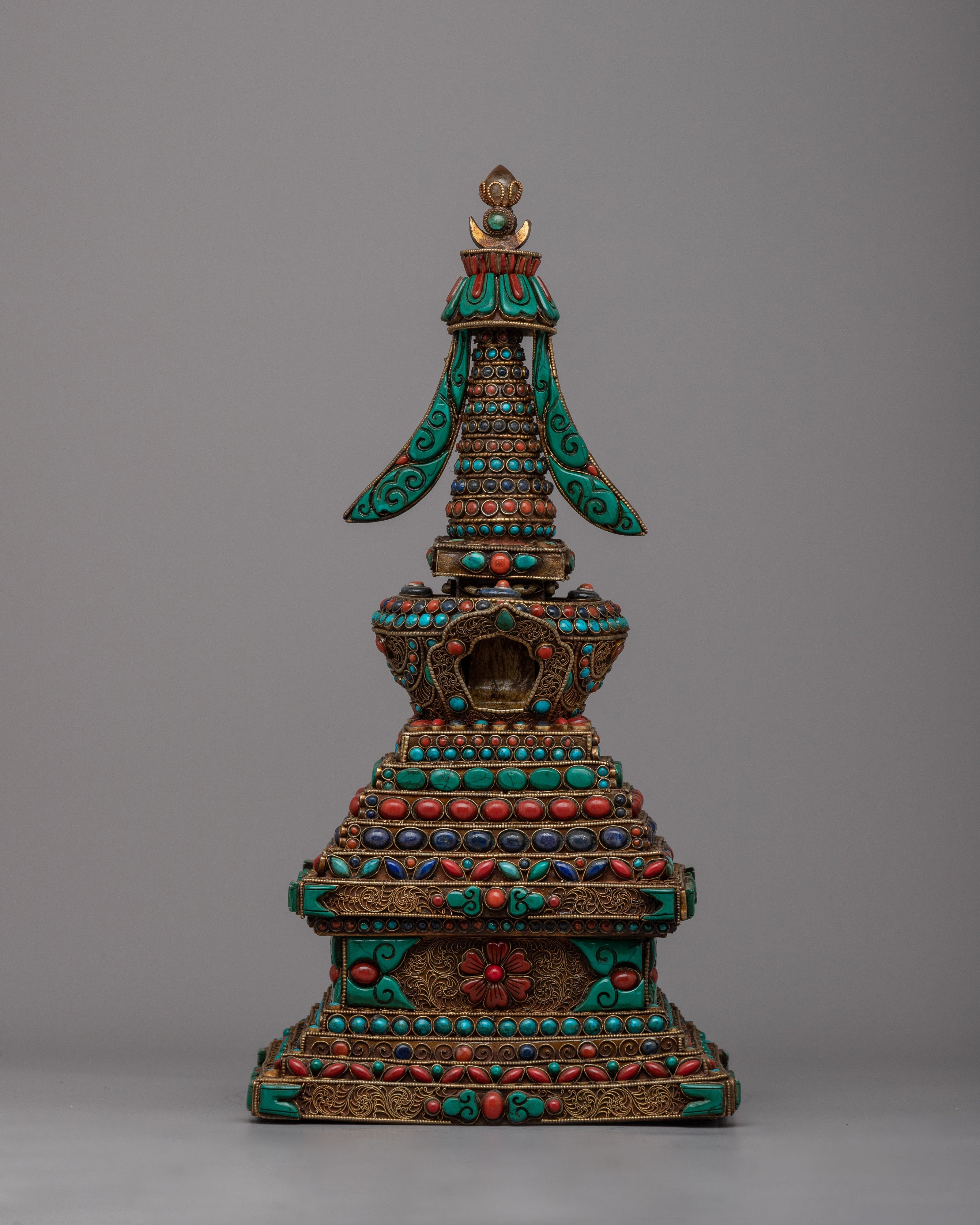 Stupa Statue