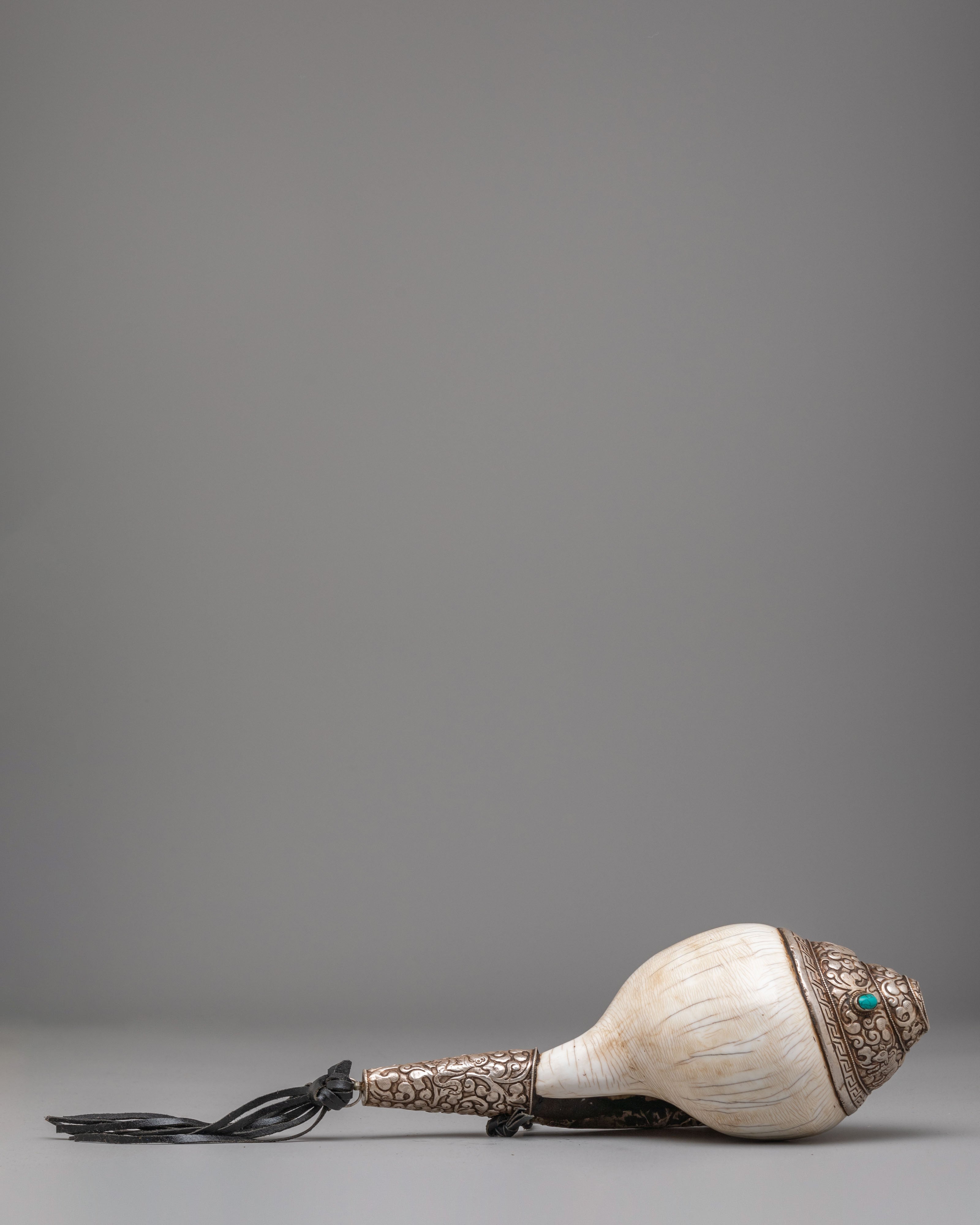 Traditional Dharma Conch Shell | Buddhist Ritual Object for Meditation