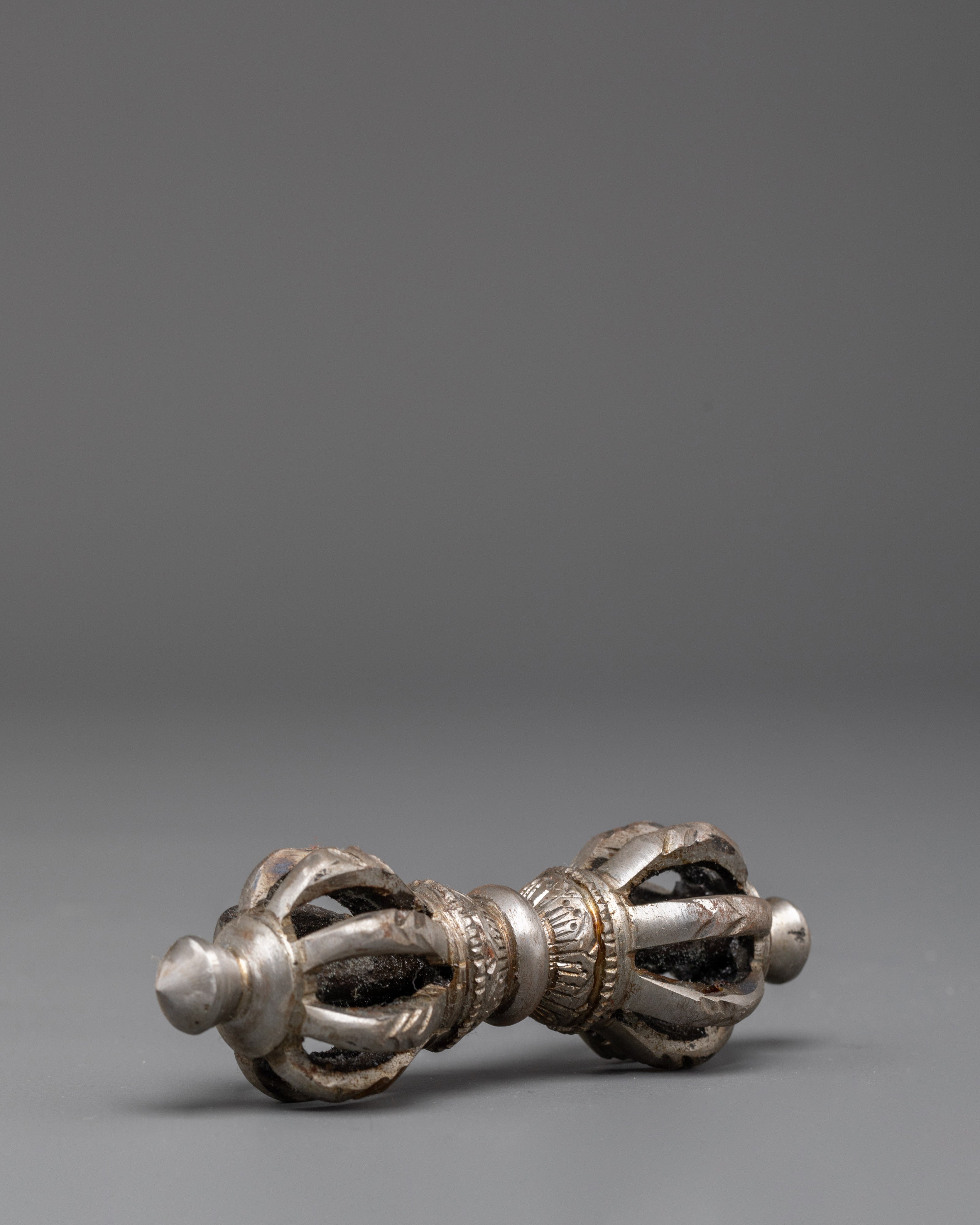 Handmade Traditional Tibetan Vajra Dorje Ritual Object | Sacred Vajra Dorje for Rituals