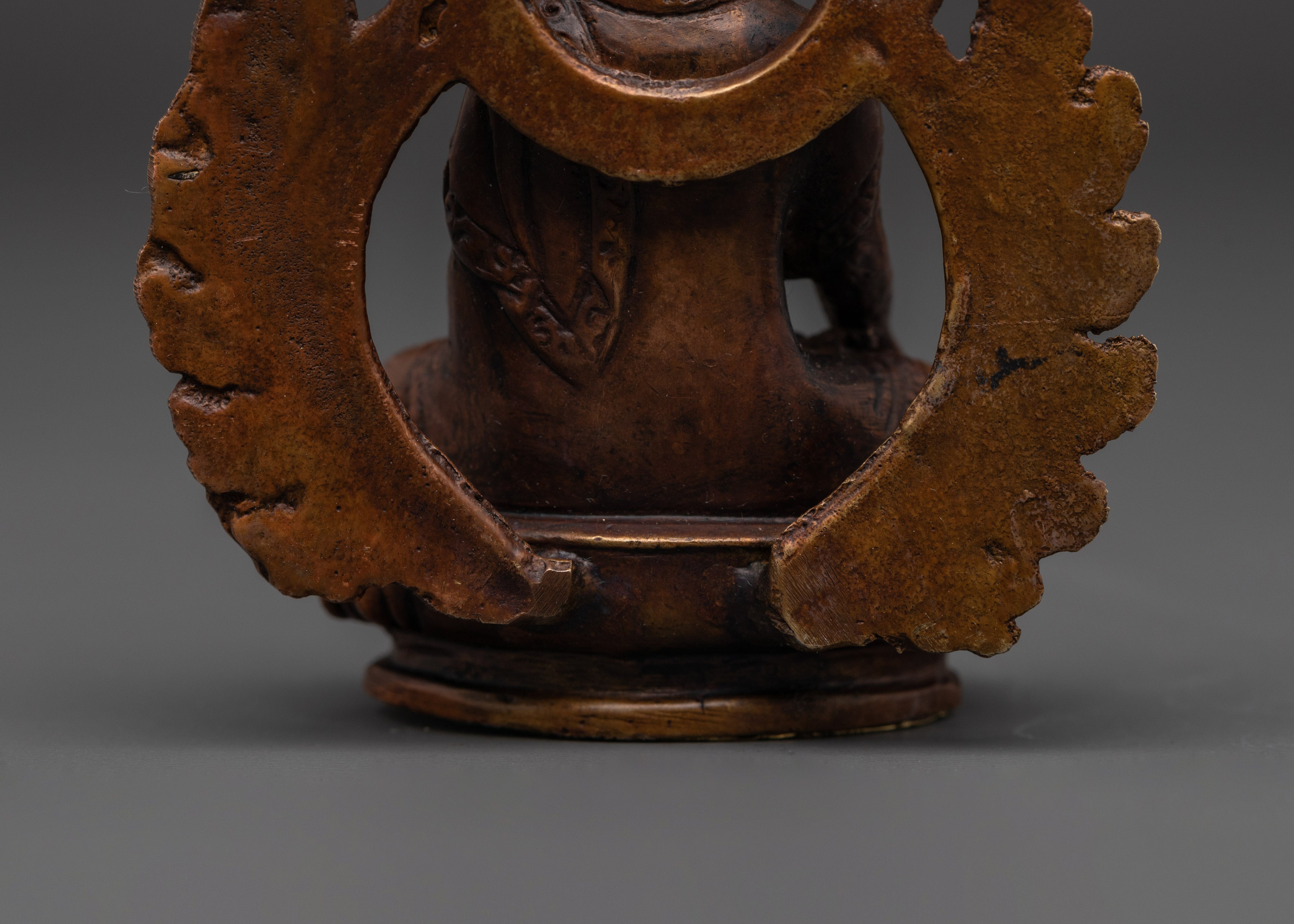 Shakyamuni Buddha Seated on Lotus Moon Disc for Dharma Practice