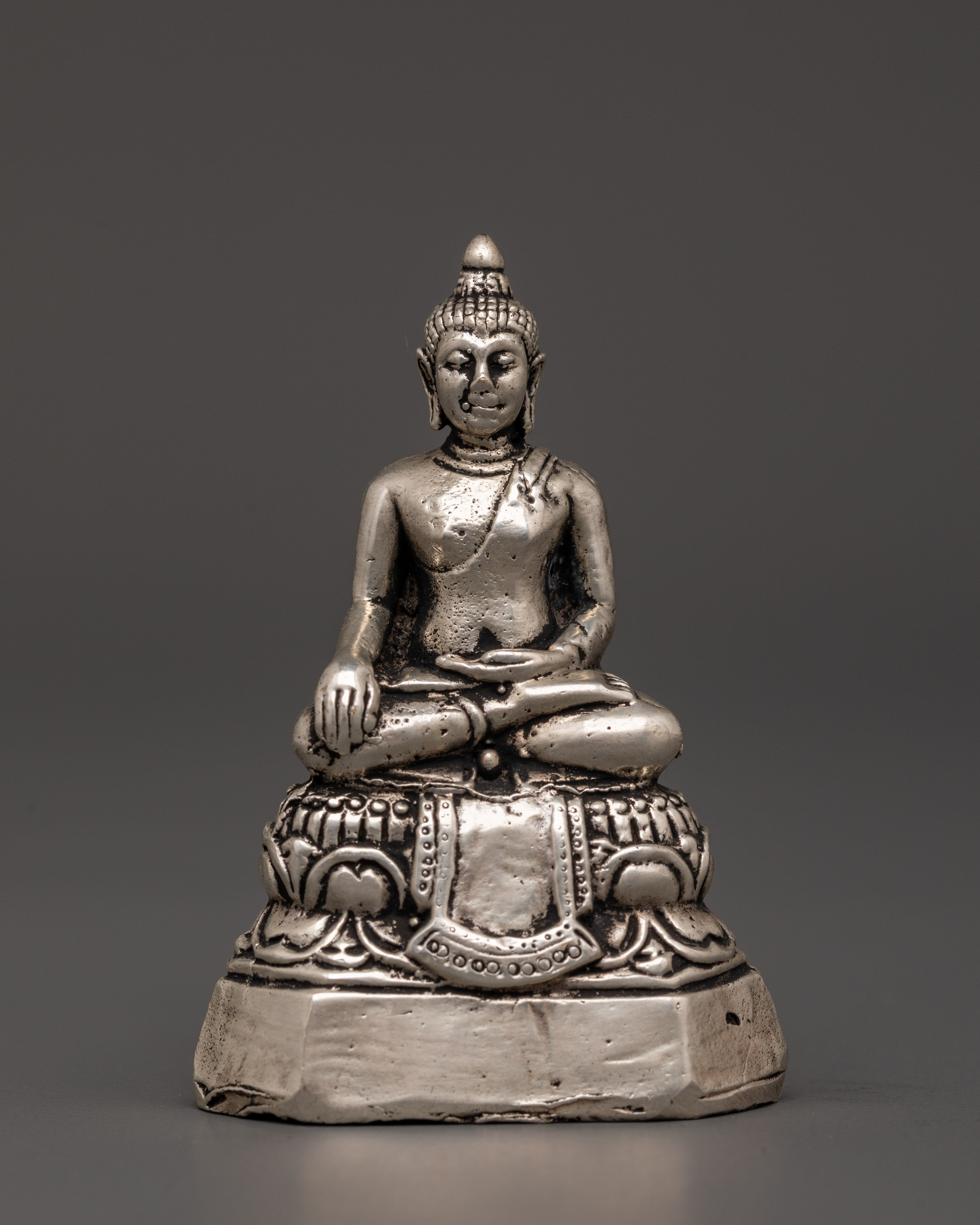 shakyamuni-buddha-for-meditation-altar