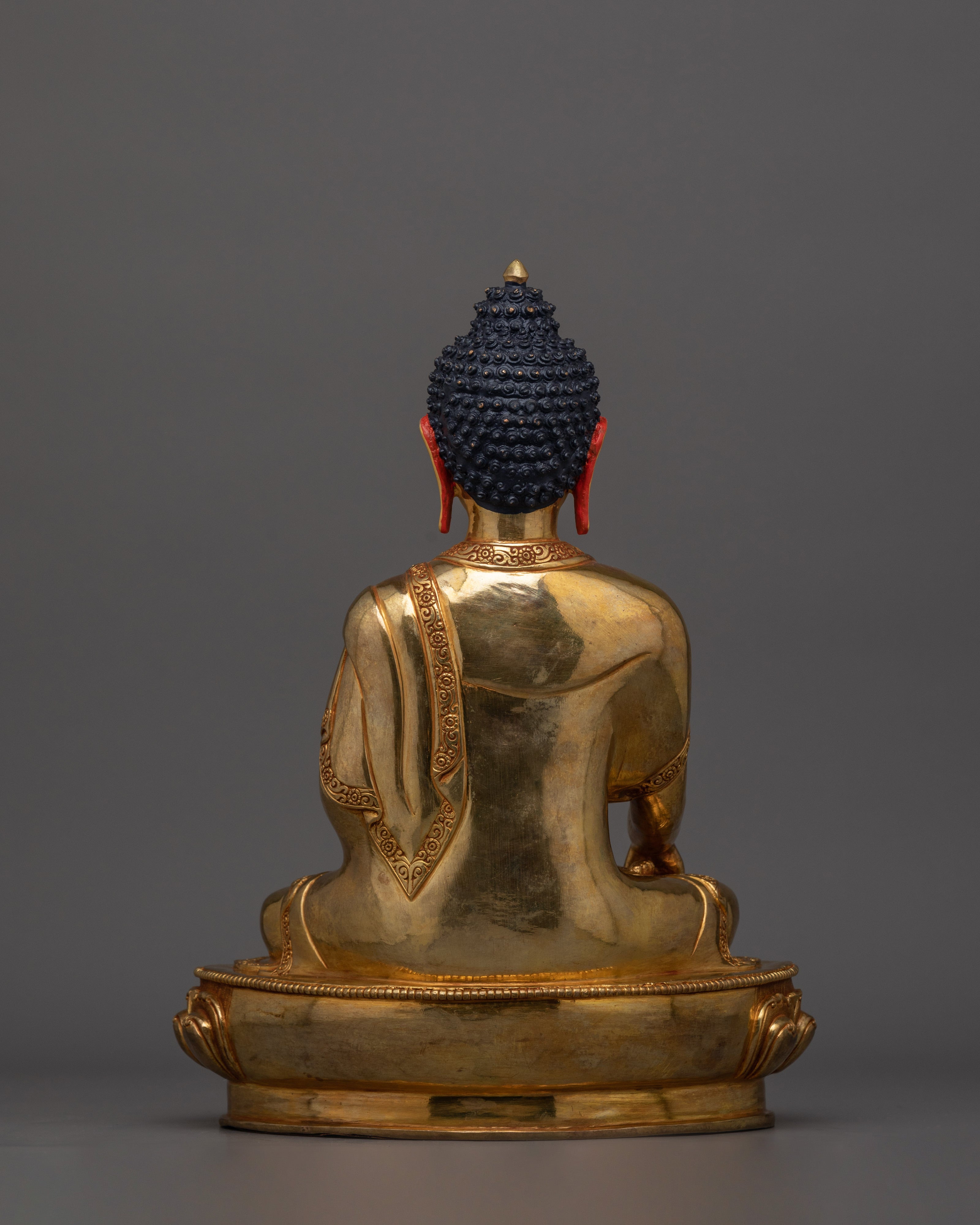 Statue of Buddhist Teacher Shakyamuni Buddha | Also known as Gautama Buddha