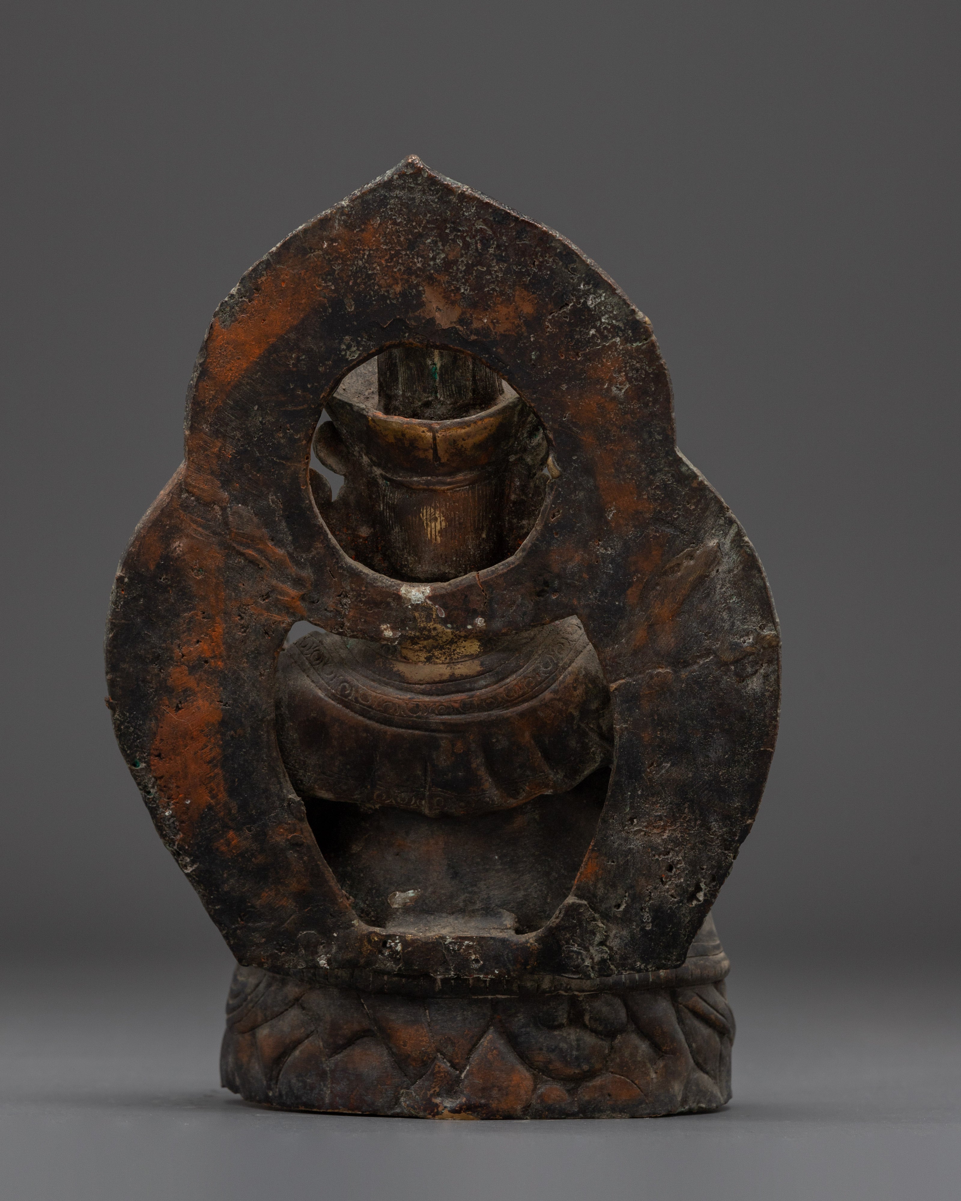 Dhatarattha Statue | Guardian King of the East