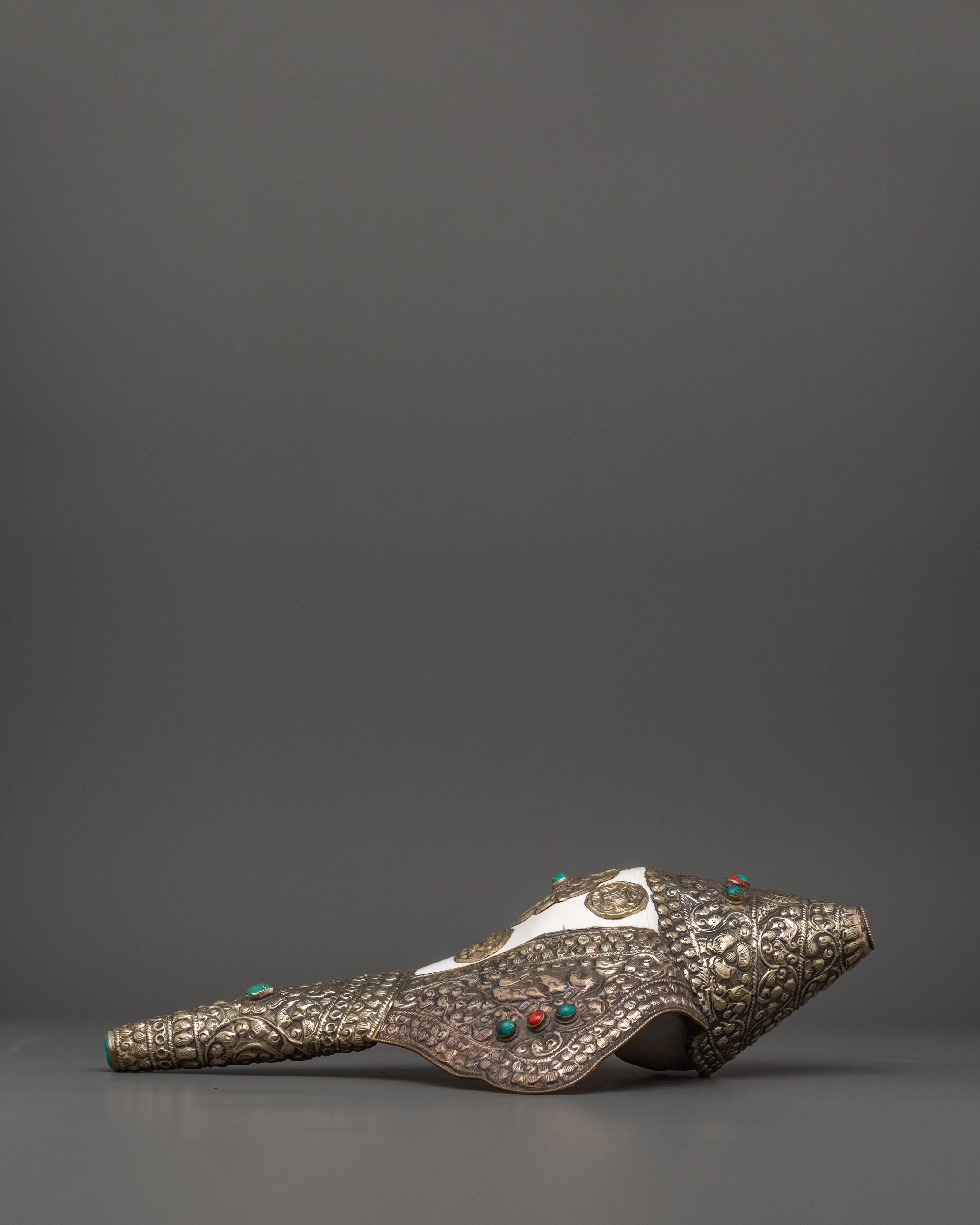 Tibetan Conch for Rituals | Sacred Offering Tool