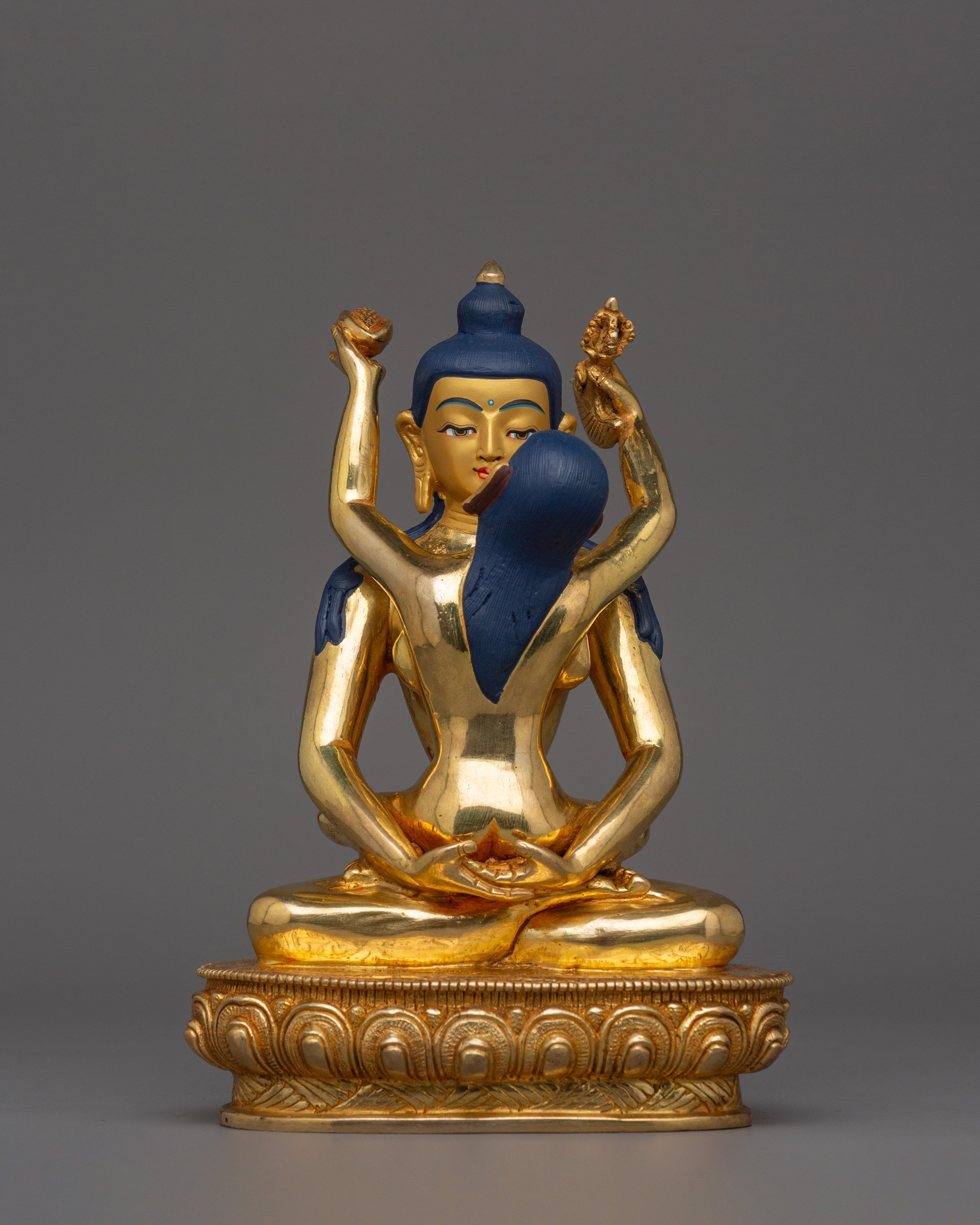 traditional-statue-of-samantabhadra-with-consort
