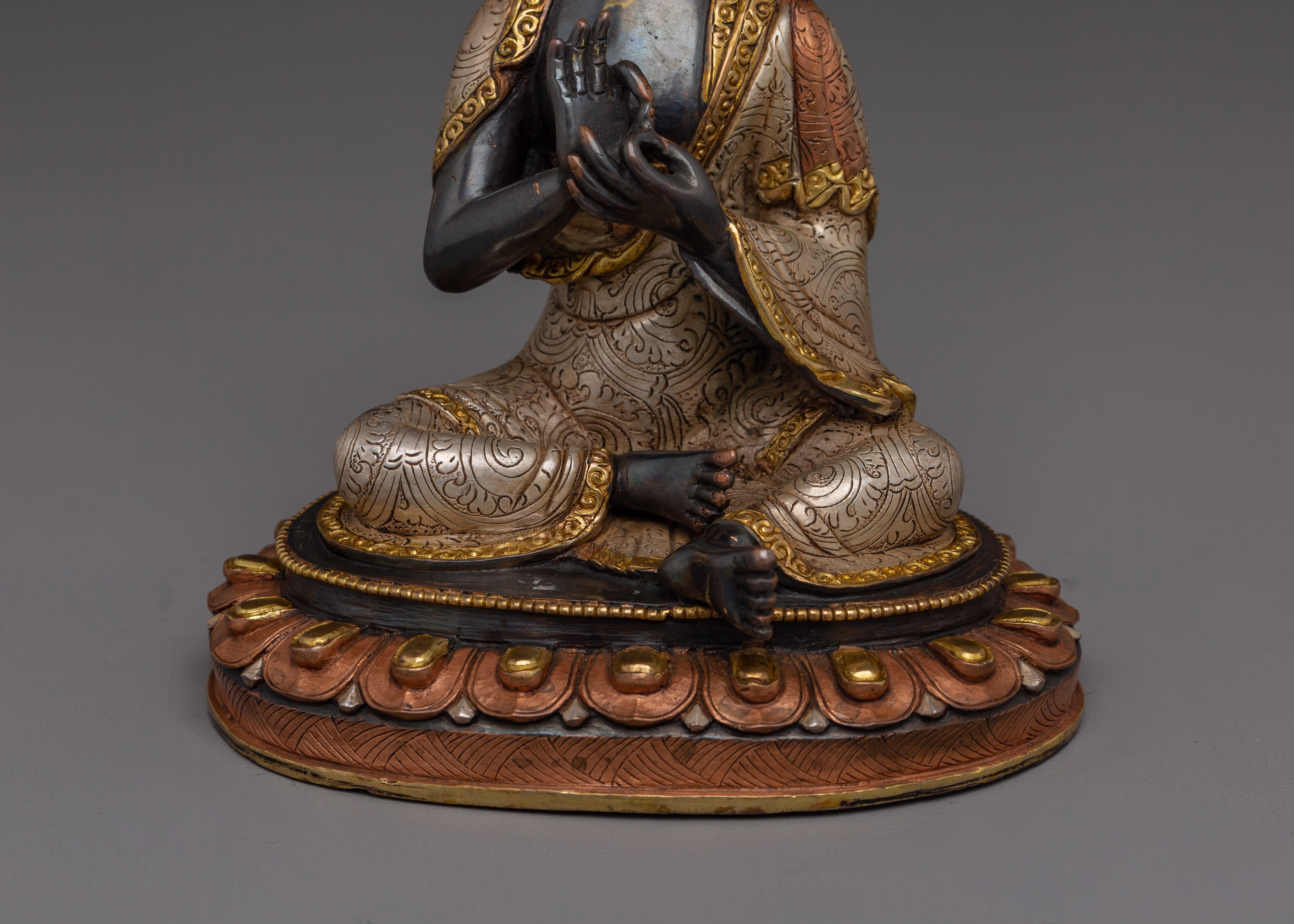 Buddhist Monk Nagarjuna Statue | Revered Philosopher Nagarjuna