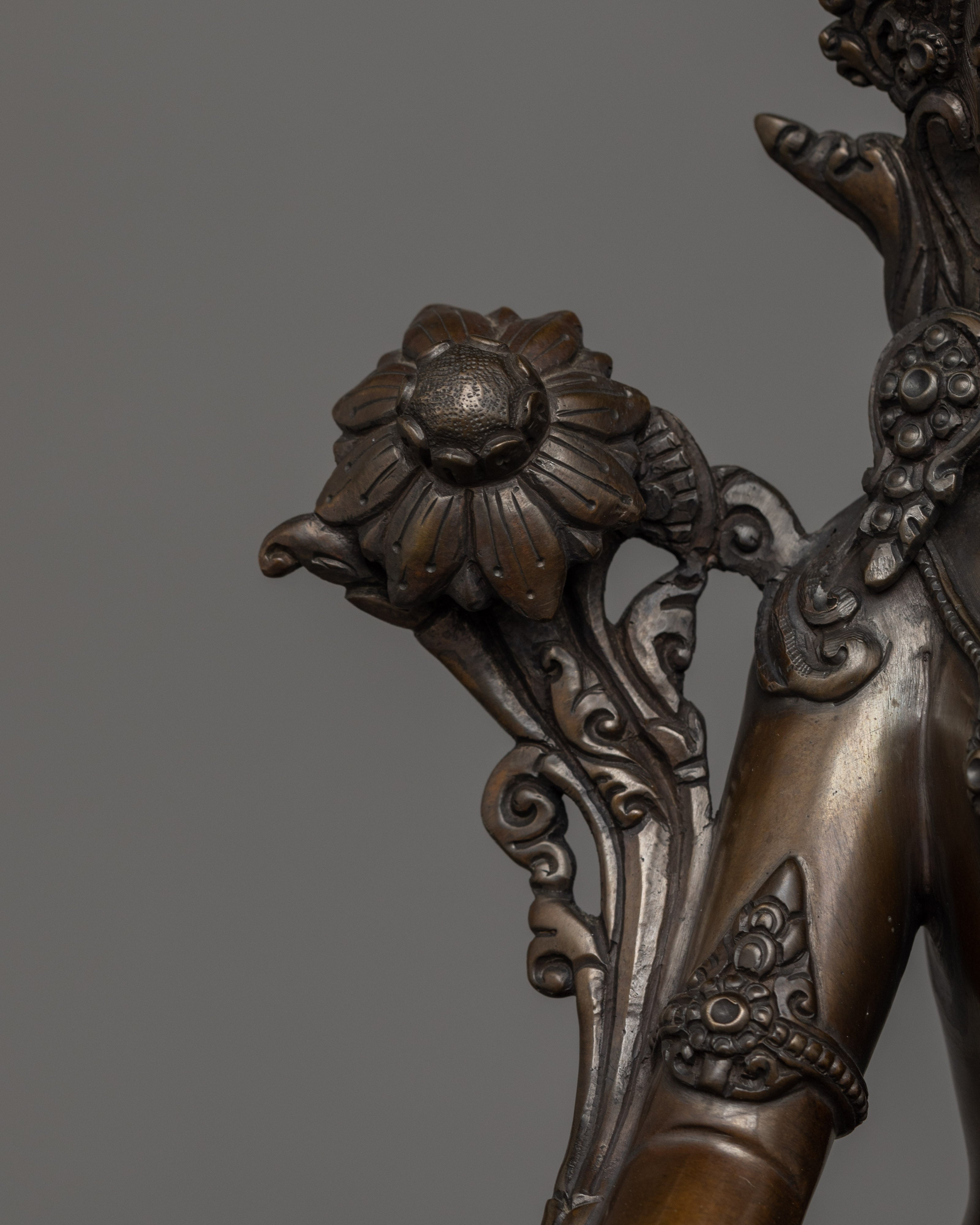 7 Eyes Goddess White Tara  Statue | The Goddess of Healing