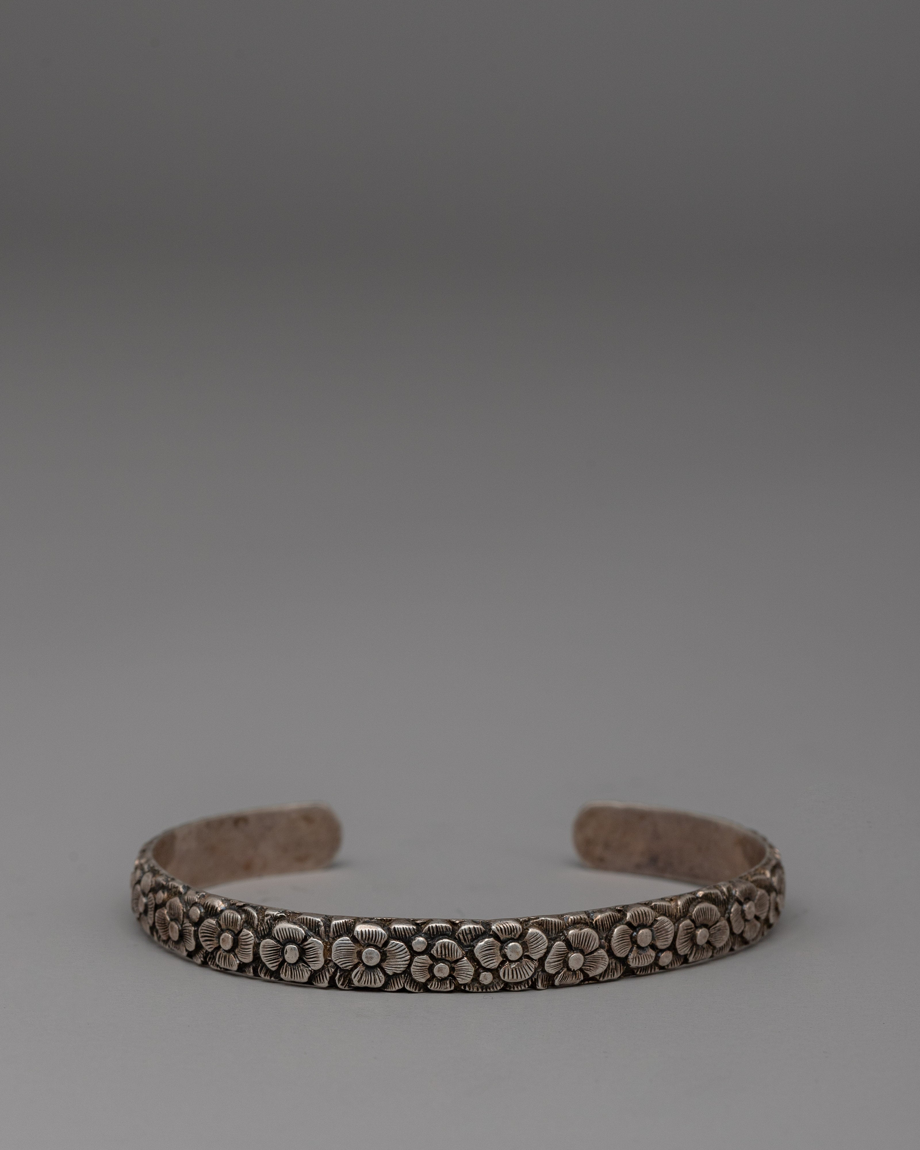 Silver Flower Décor Bracelet | Handcrafted Elegant Bangle and Lightweight Silver Jewelry