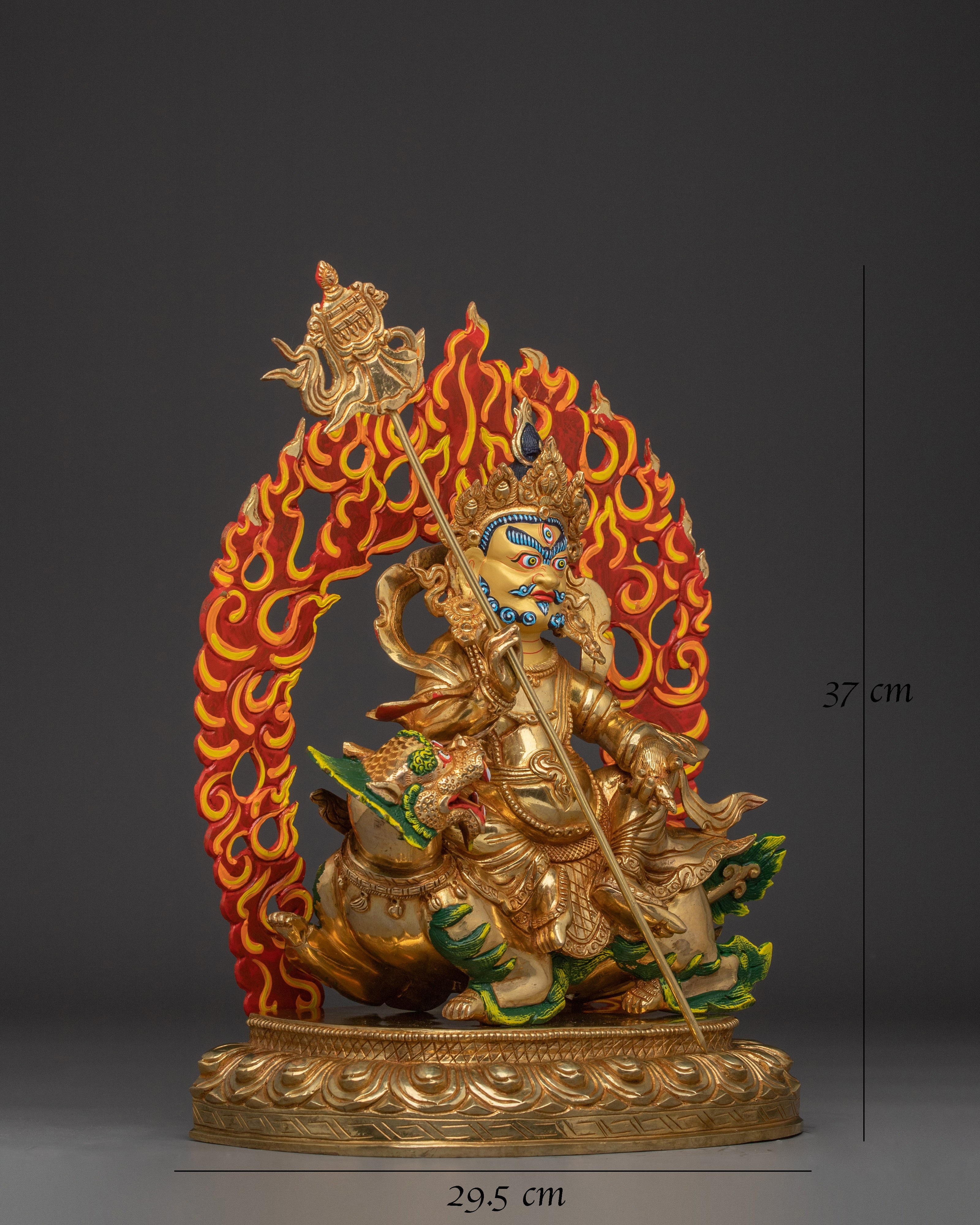 northern-guardian-namtoshe-statue