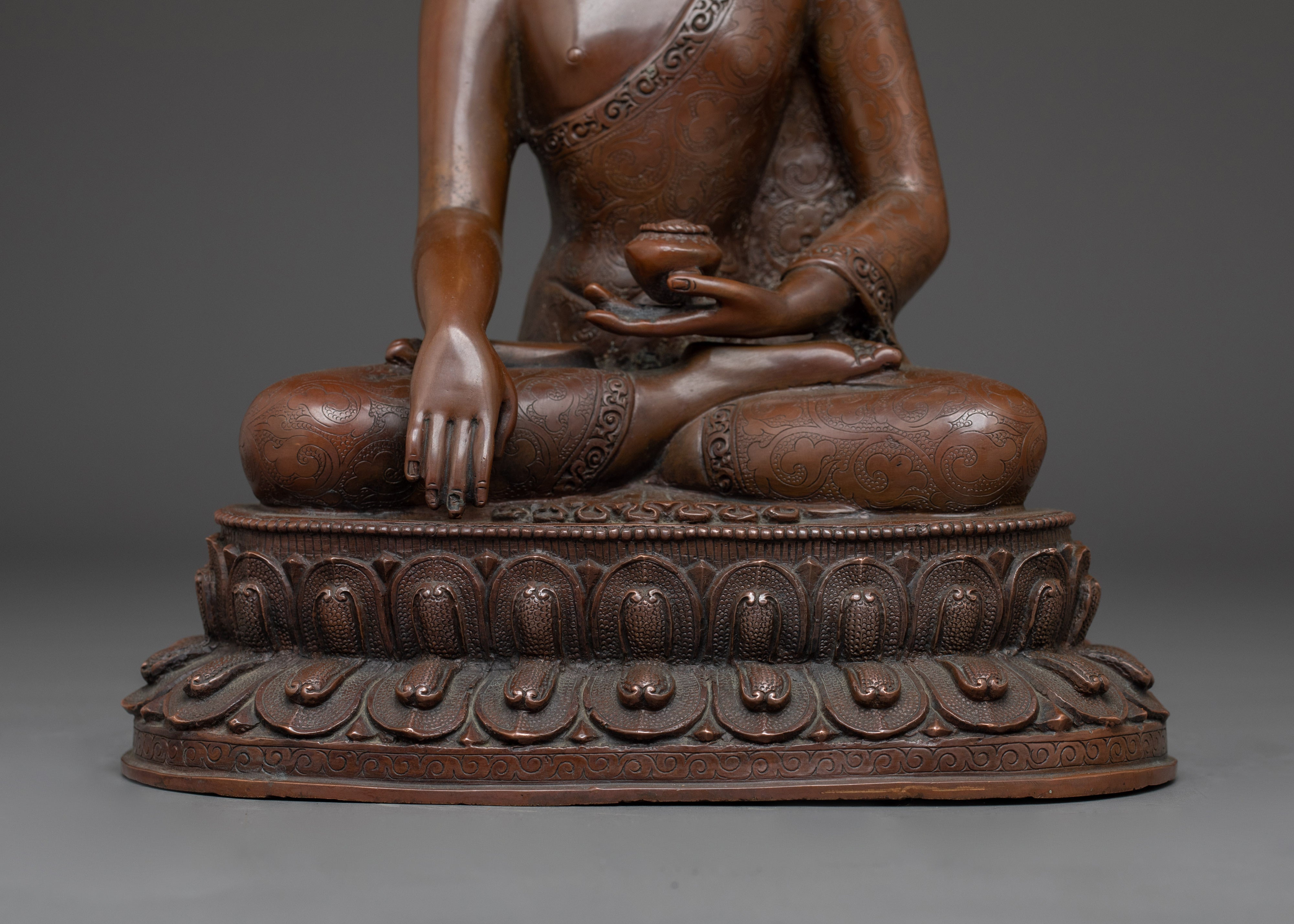Oxidized Peaceful Gautama Buddha Statue | Shakyamuni Buddha Artwork
