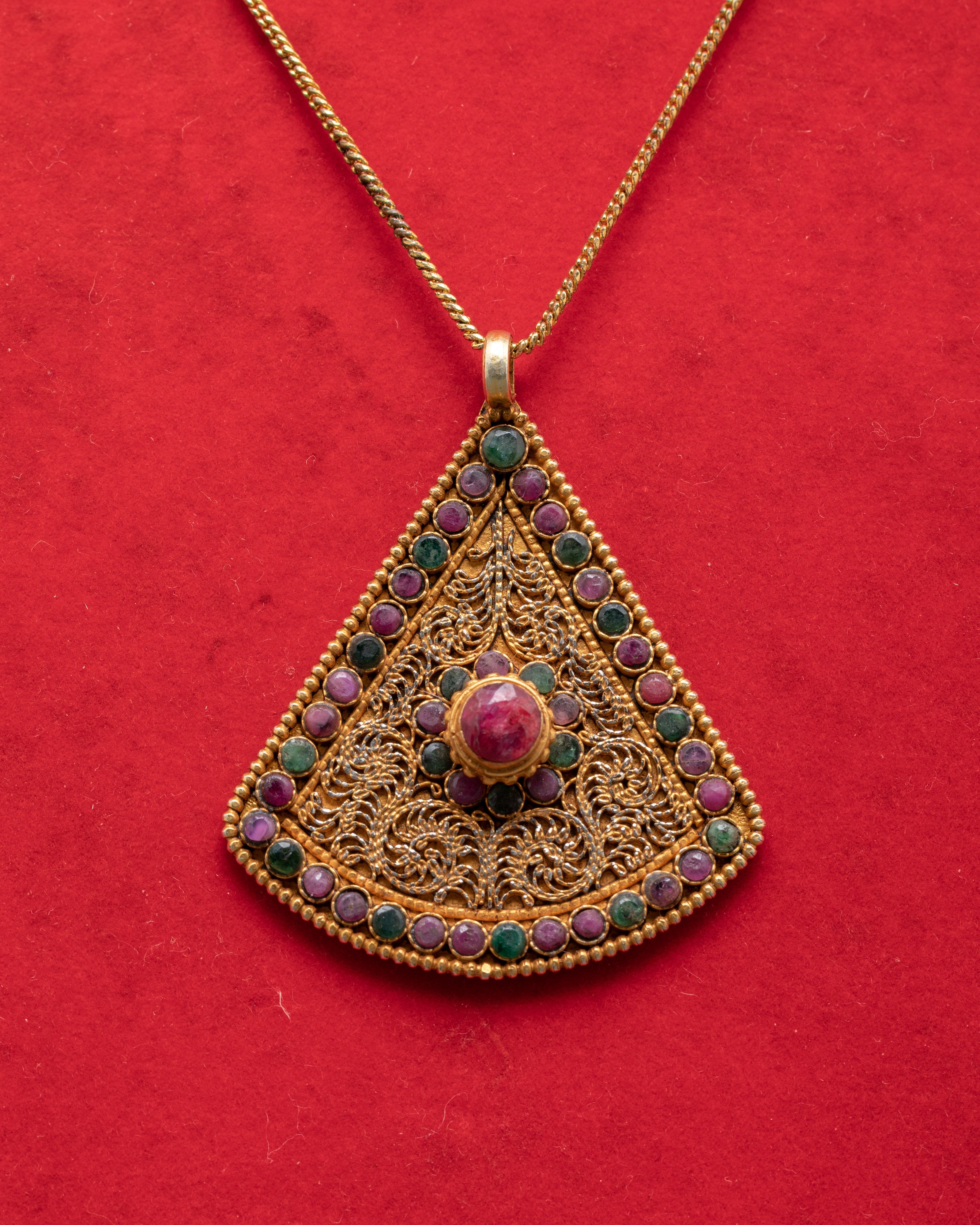 Silver Locket with Ruby | Ruby and Panna Stones