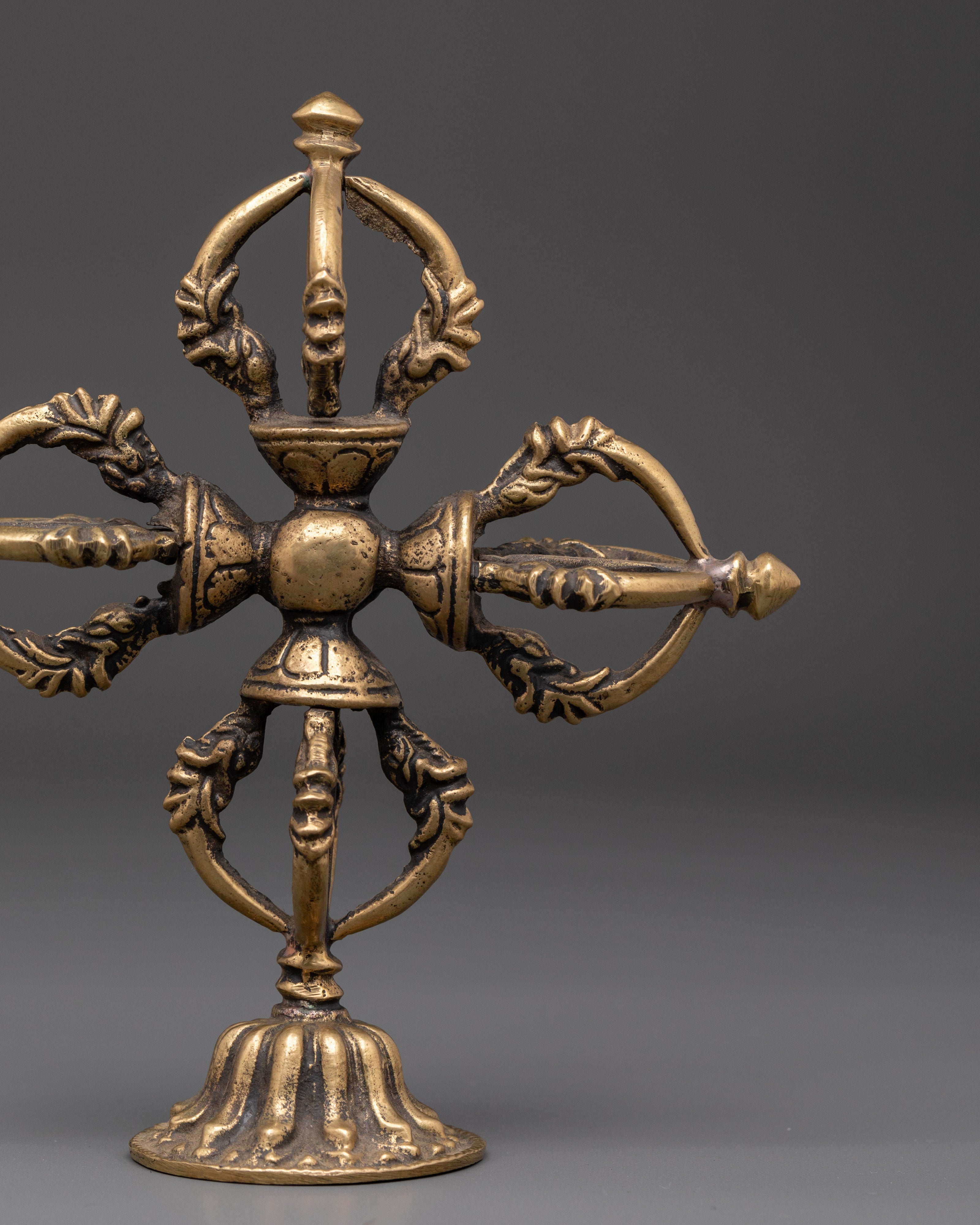 Sacred Vishwo Vajra Spiritual Symbol | Tibetan Ritual Symbol of Harmony