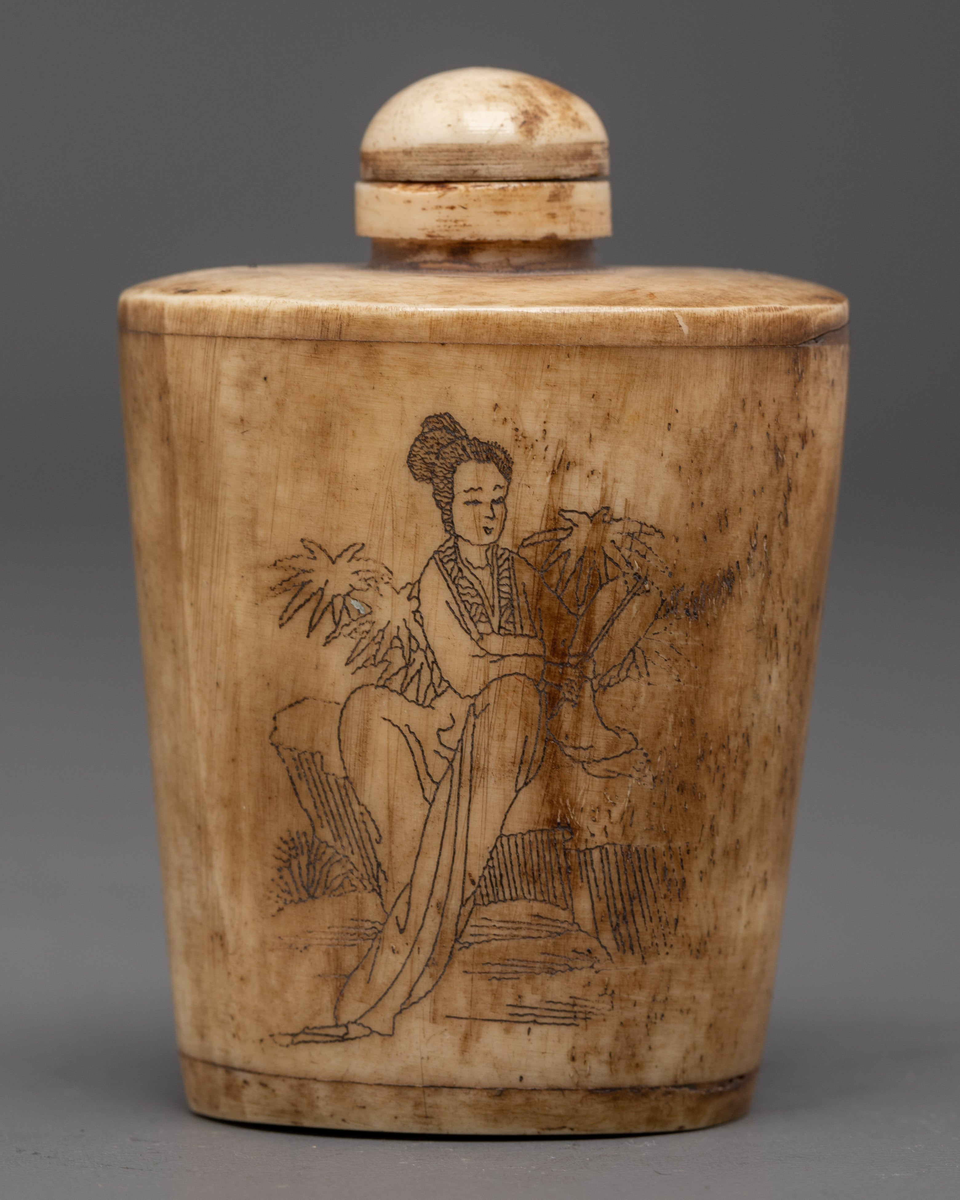 Ethically Sourced Buffalo Bone Snuff Bottle | Sacred Himalayan Altar