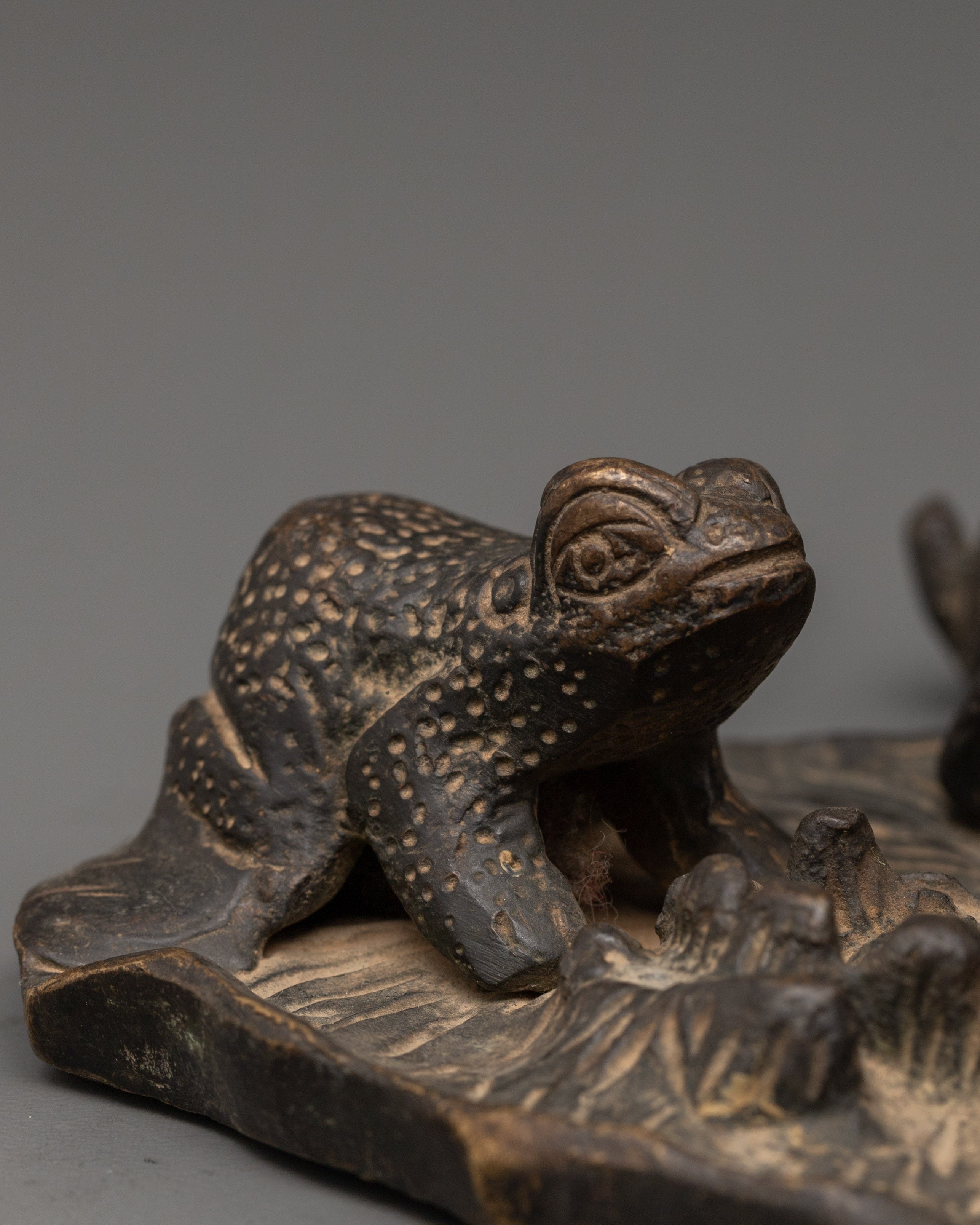 Brass Frog Figurine | Frog Statue for Home & Garden Decor
