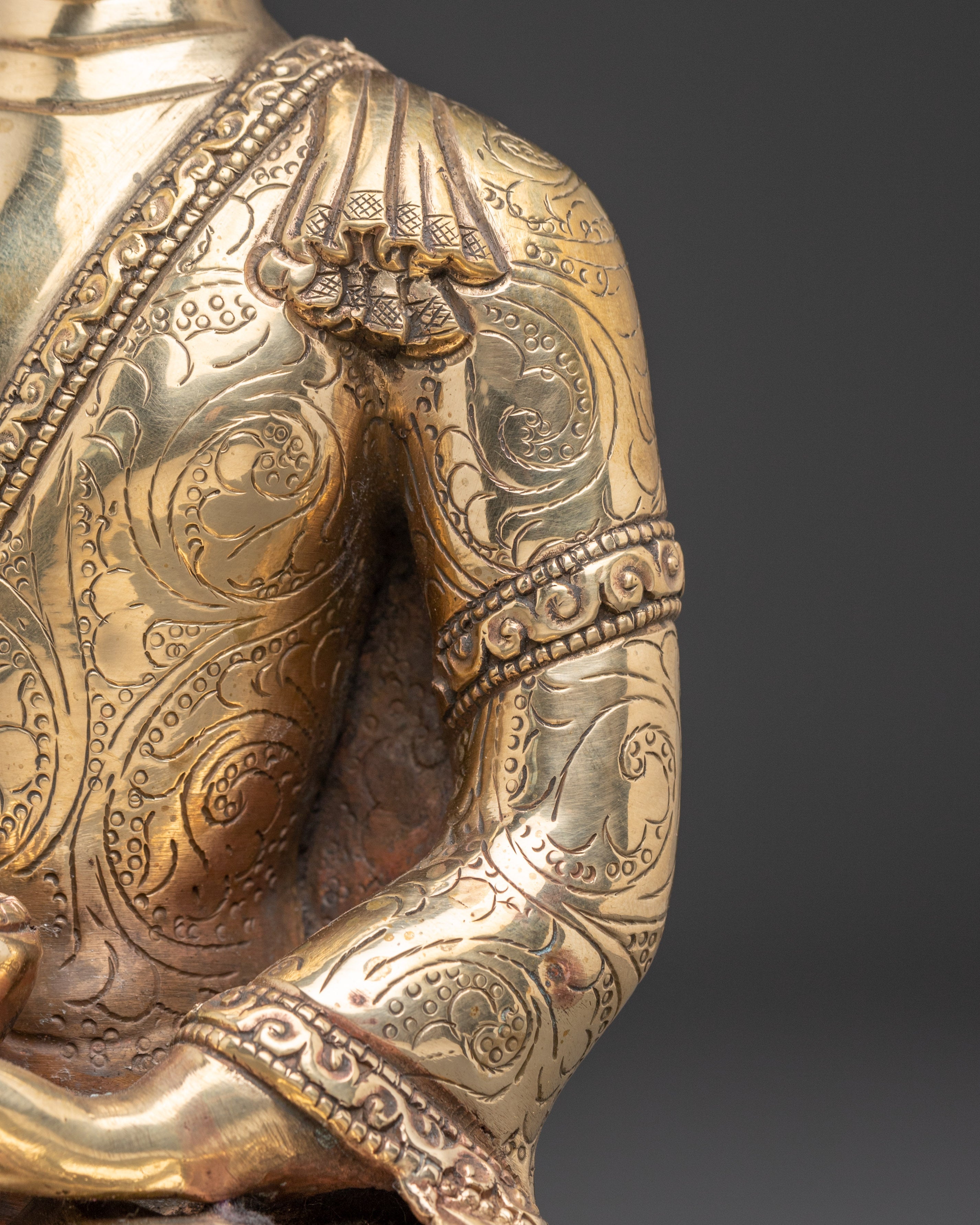 Peaceful Shakyamuni Buddha Statue | Symbol of Enlightenment and Wisdom