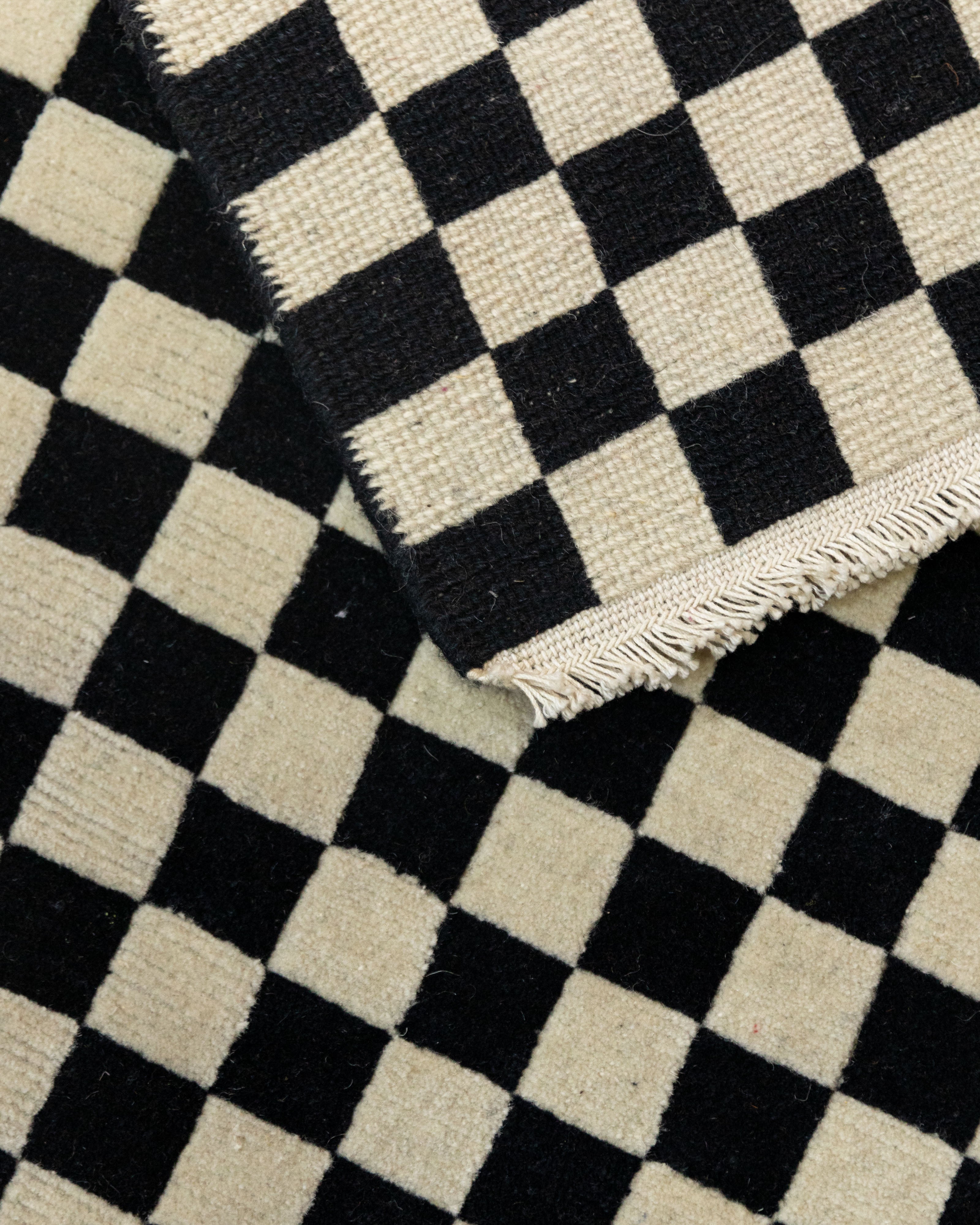 Traditional Himalayan Rug | Handwoven 100 Knot Wool Carpet