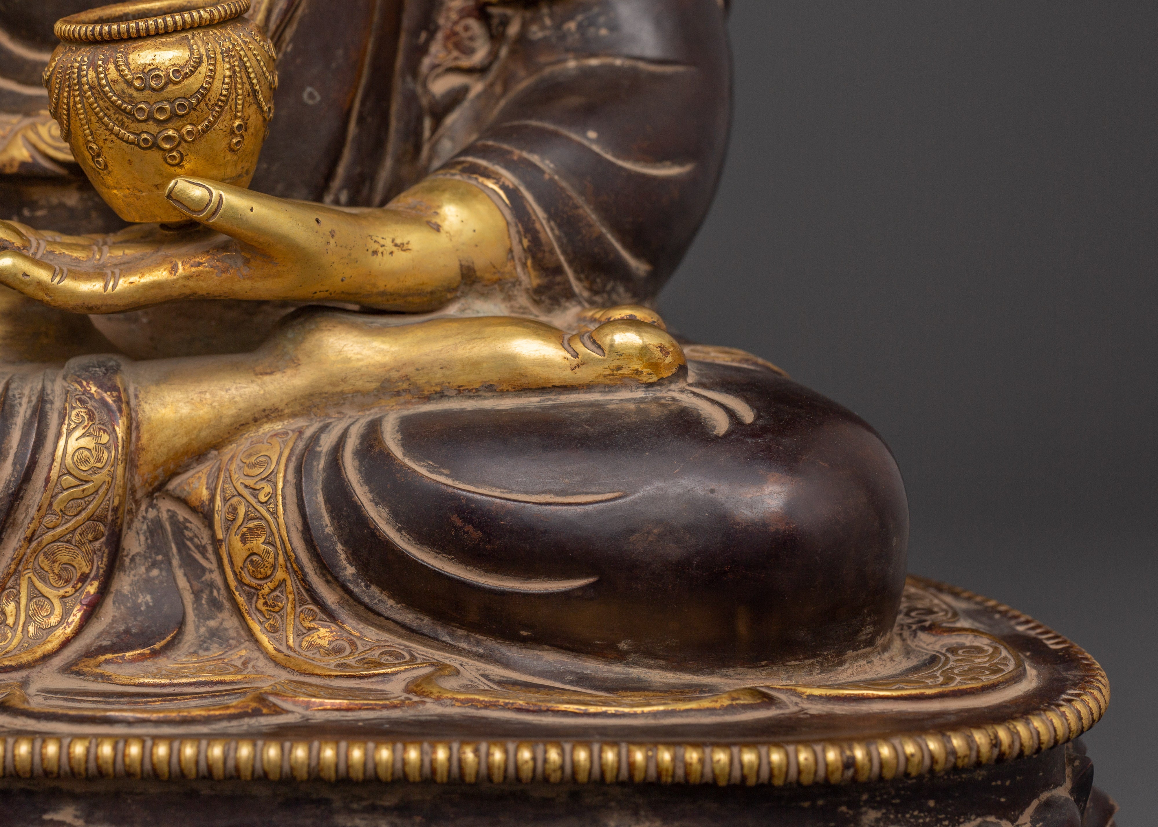 Shakyamuni Buddha Statue for Spiritual Healing and Peace | Sacred Traditional Artwork